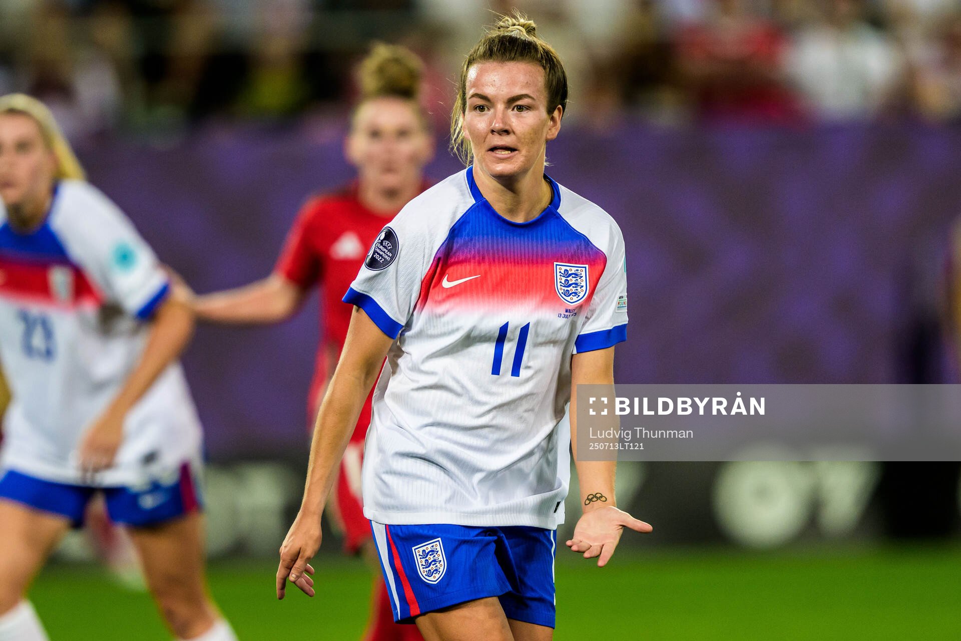 Lauren Hemp of England