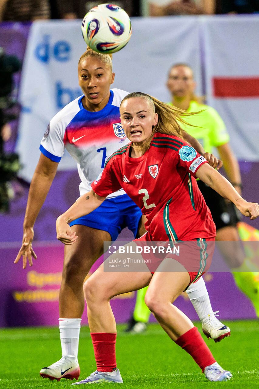 Lauren James and Lucy Bronze of England