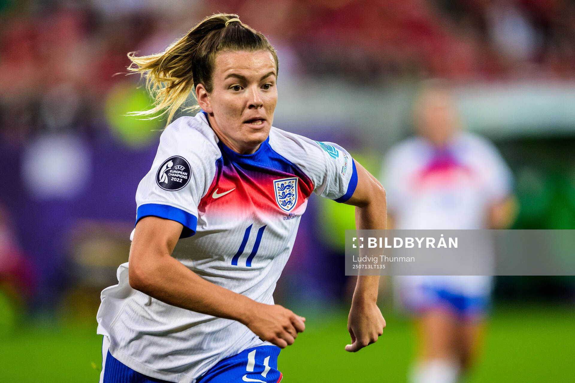 Lauren Hemp of England