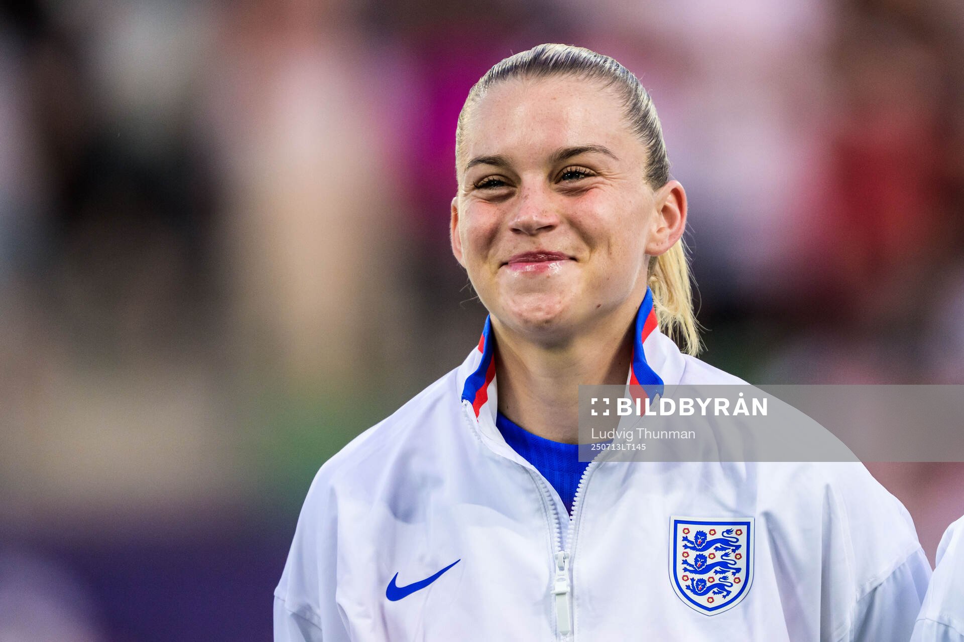 Lauren Hemp of England