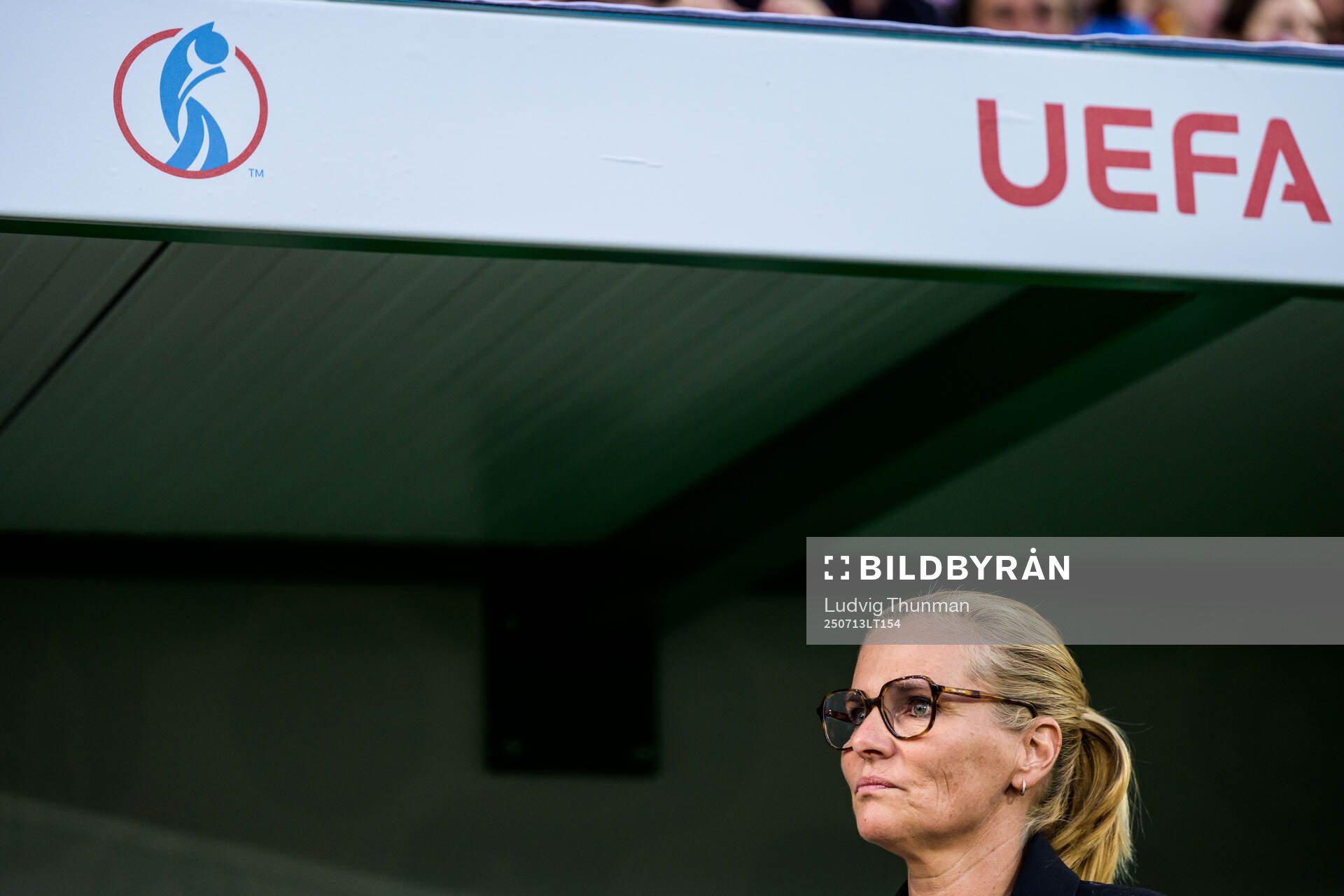 Head coach Sarina Wiegman of England