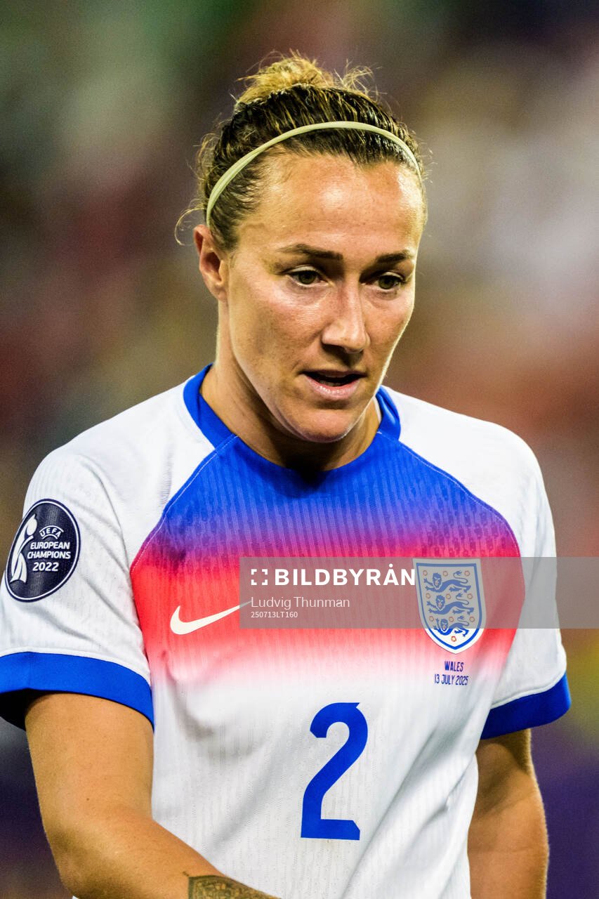 Lucy Bronze of England