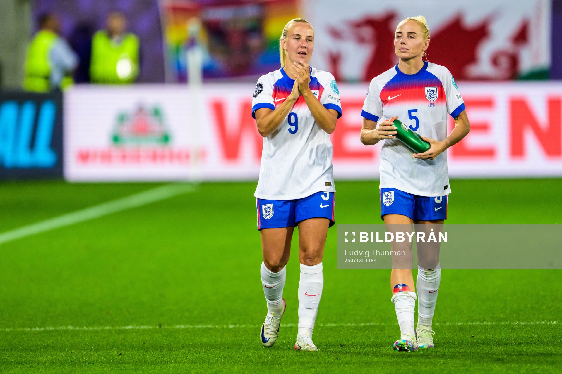 Beth Mead and Beth Mead of England