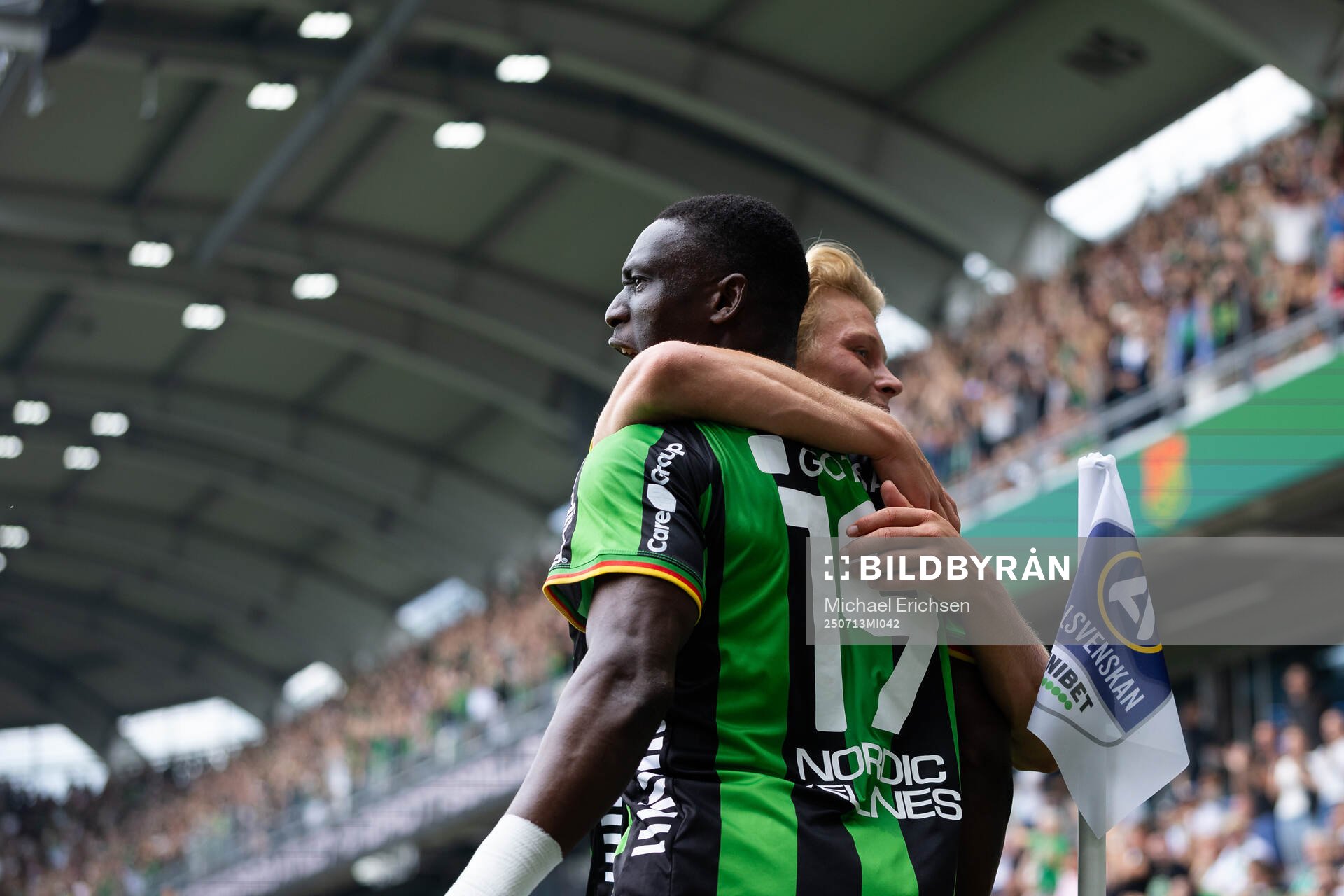 GAIS Ibrahim Diabate jublar ihop med Rasmus Niklasson