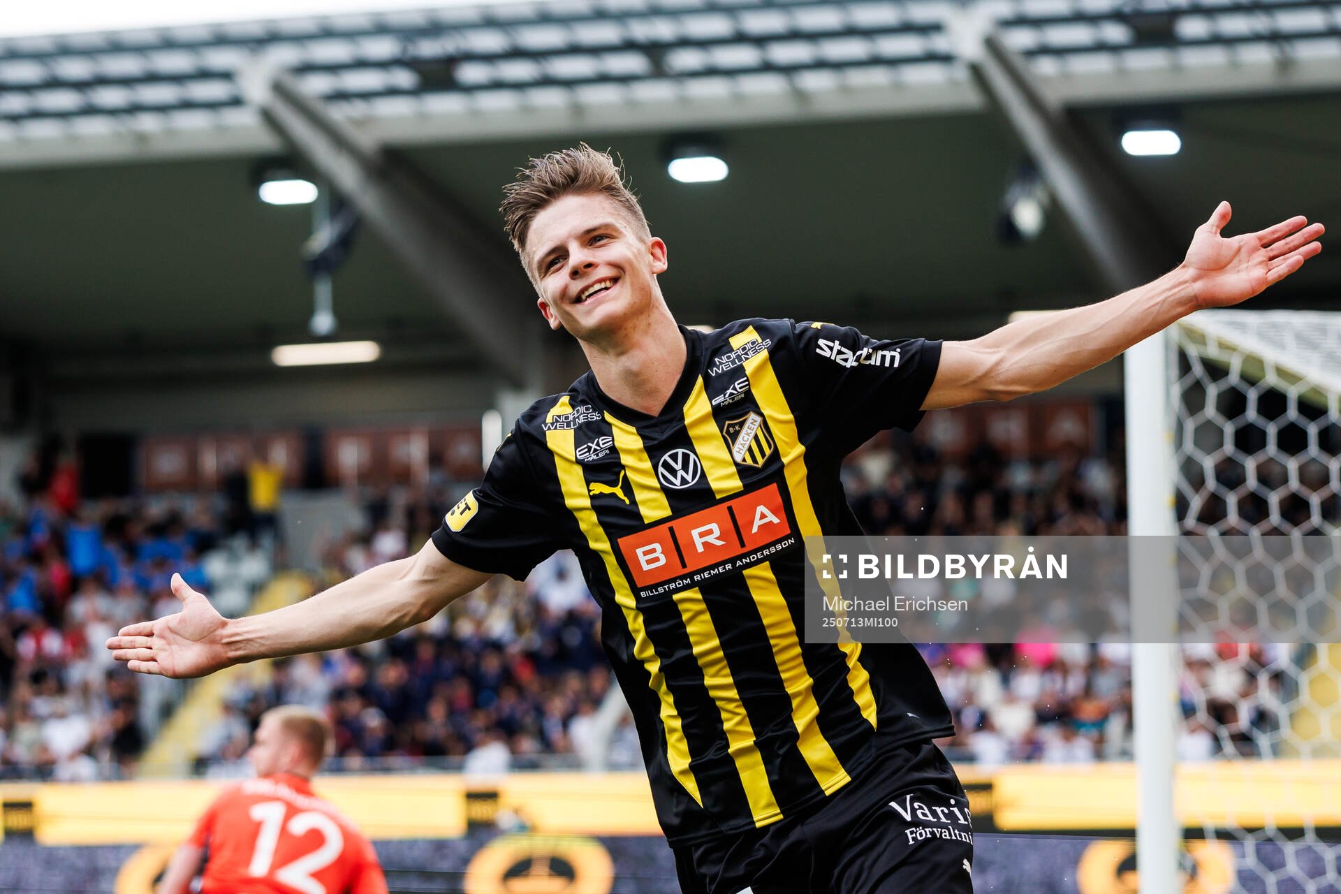 Häckens Adrian Svanbäck jublar