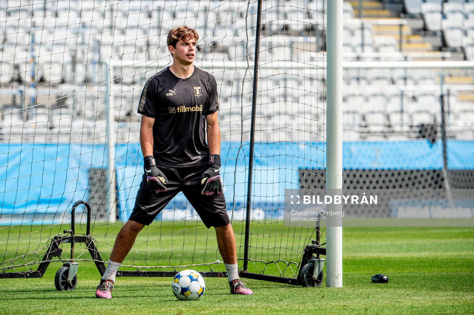 Goalkeeper Melker Ellborg
