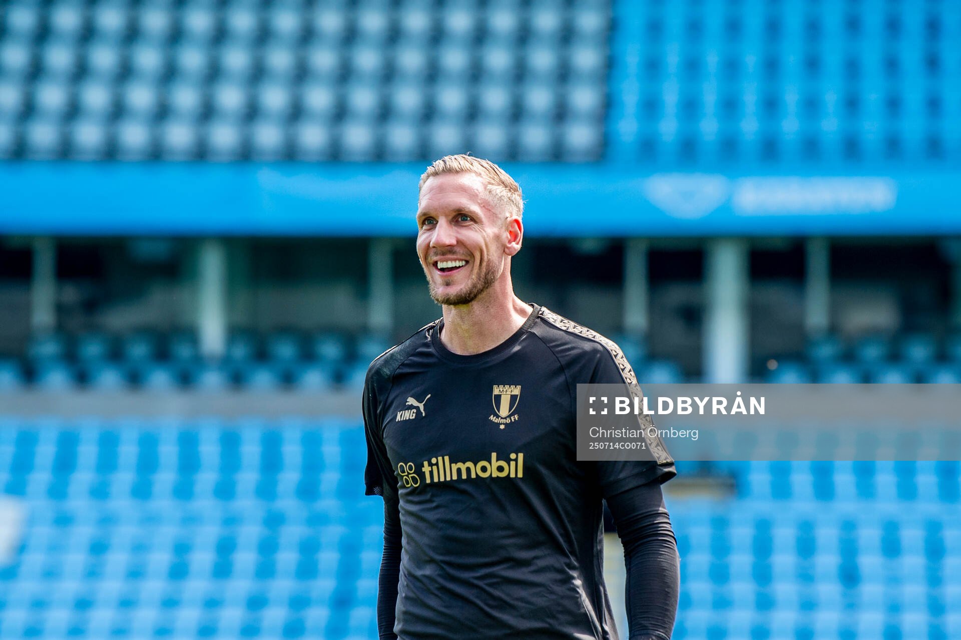 Goalkeeper Robin Olsen