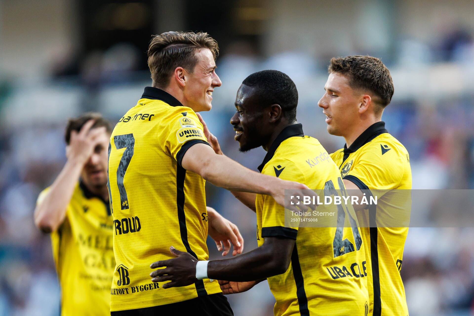 Mjällbys Elliot Stroud jublar