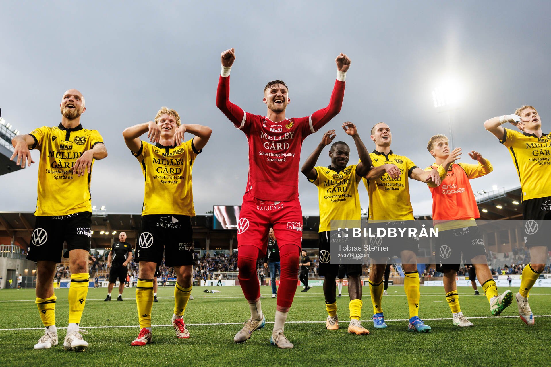 Viktor Gustafson, Bork Bang Kittilsen och målvakt Noel