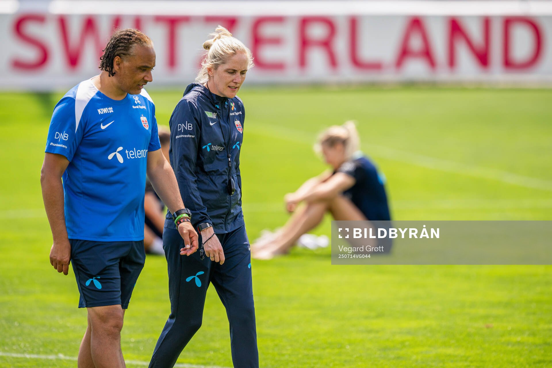 Assistant coach Lee Skyrme and head coach Gemma Grainger of