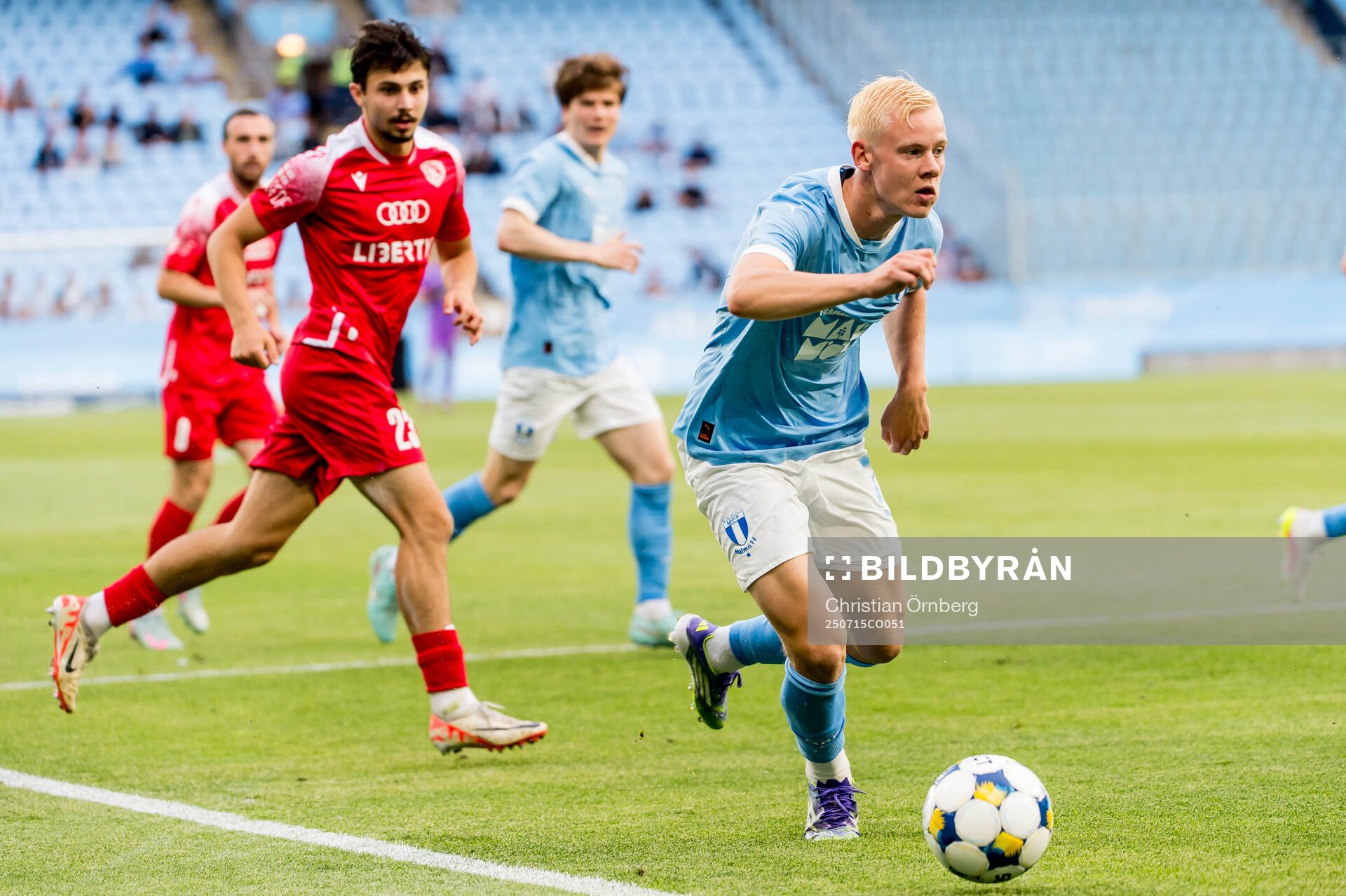 Otto Rosengren of Malmö FF and Giorgi Tabatadze of FC