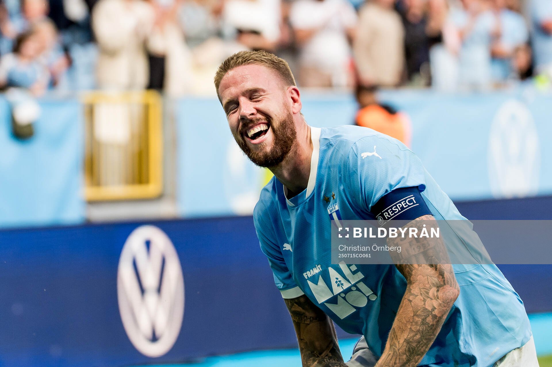 Pontus Jansson celebrates