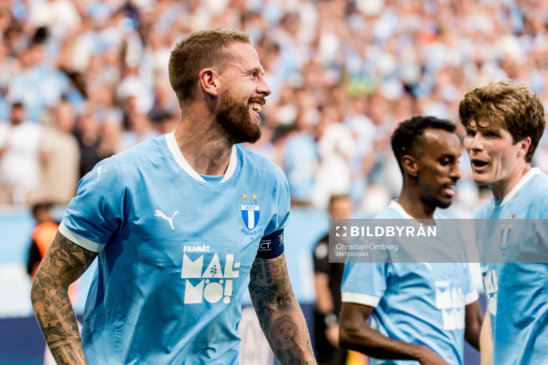 Pontus Jansson celebrates