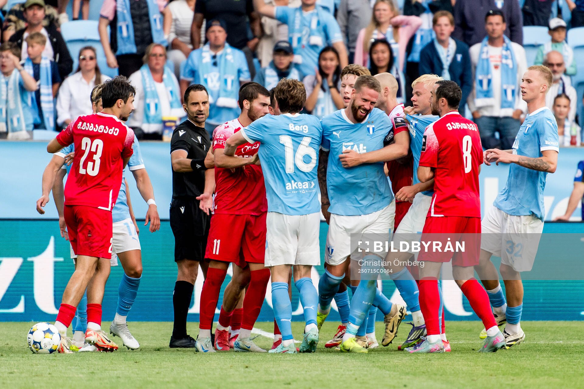 Gizo Mamageishvili of FC Iberia and Pontus Jansson of