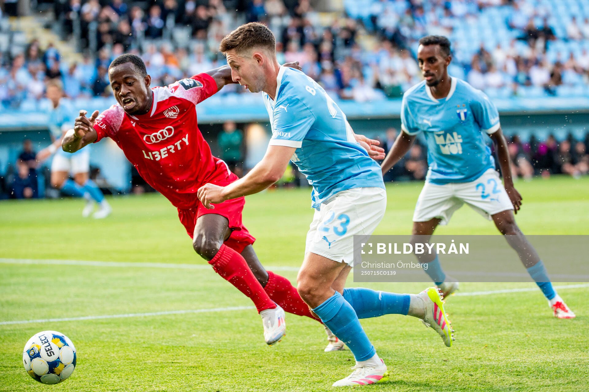 Lasse Berg Johnsen of Malmö FF and Armel Zohouri of FC