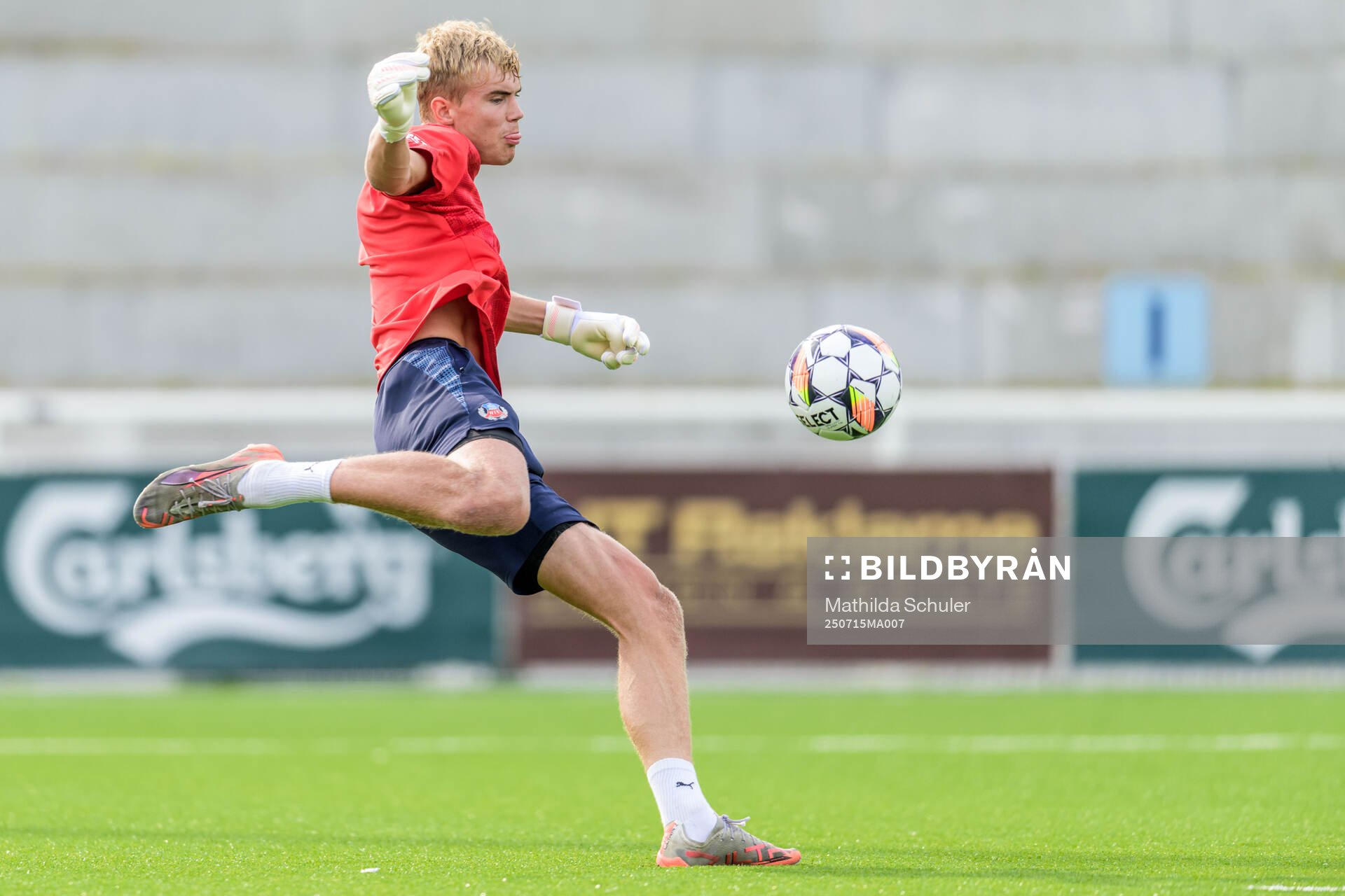 Helsingborgs målvakt Emil Rådahl