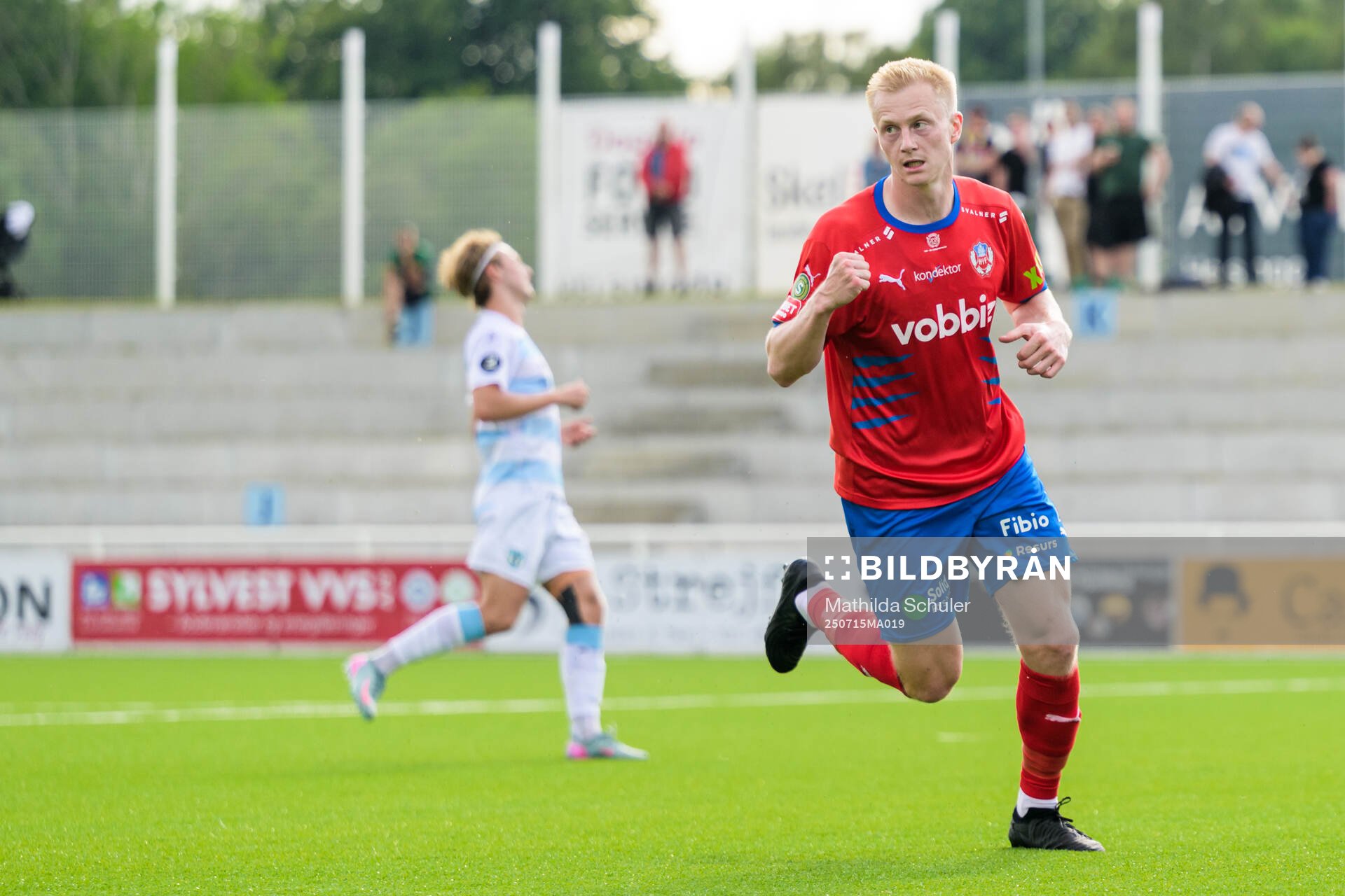 Helsingborgs Oscar Aga jublar