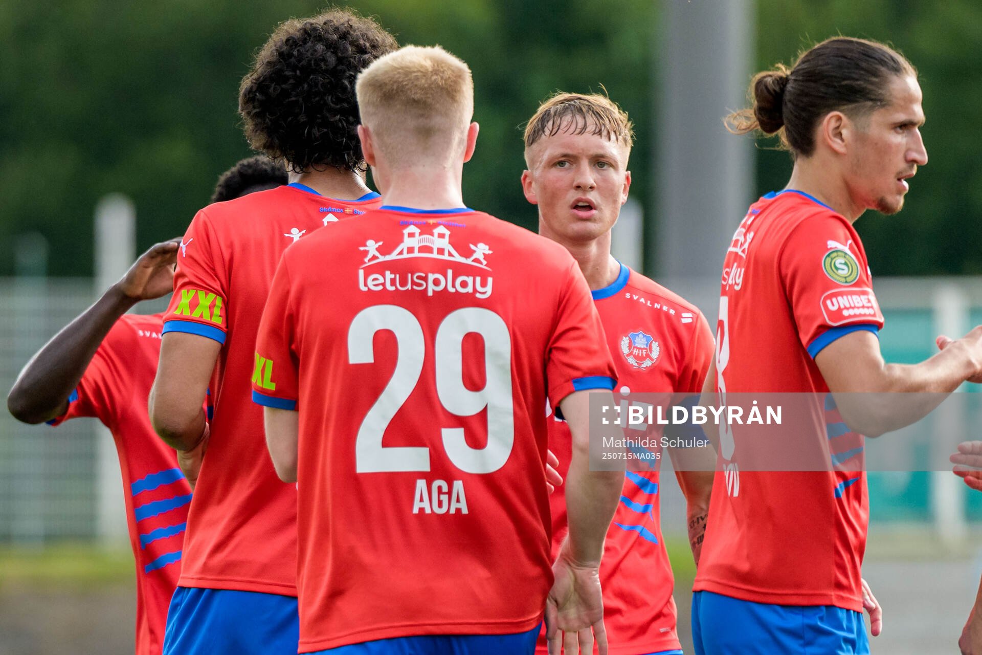 Helsingborgs Oscar Aga och Marcus Gudmann jublar