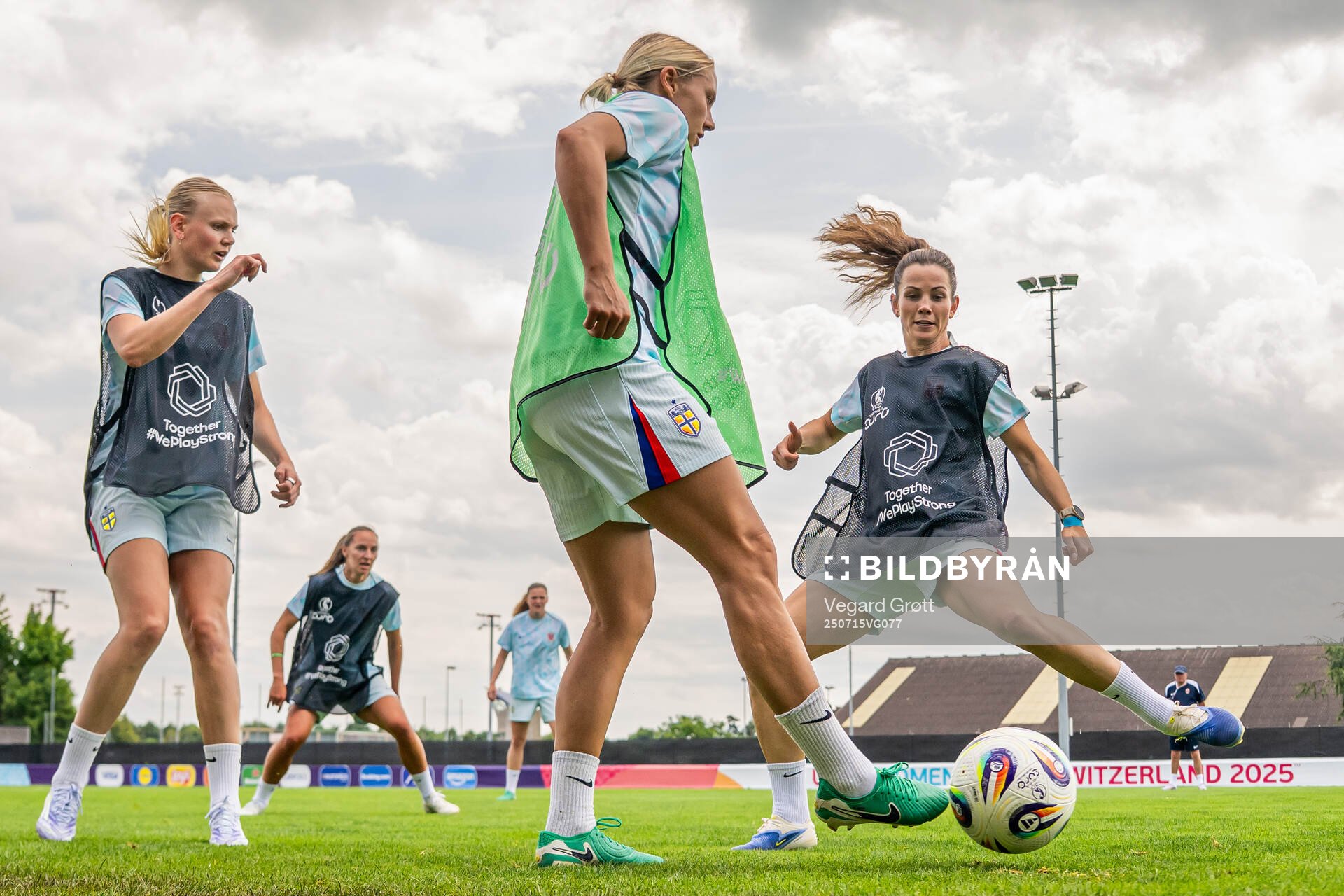 Karina Sævik, Lisa Naalsund and Tuva Hansen of the