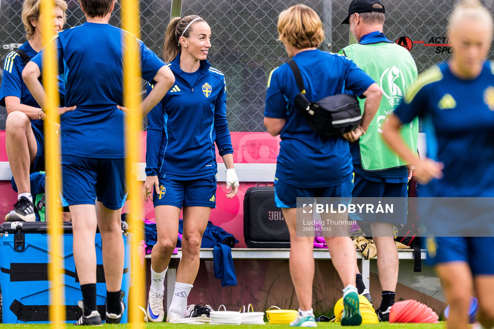 Kosovare Asllani and Head coach Peter Gerhardsson of the