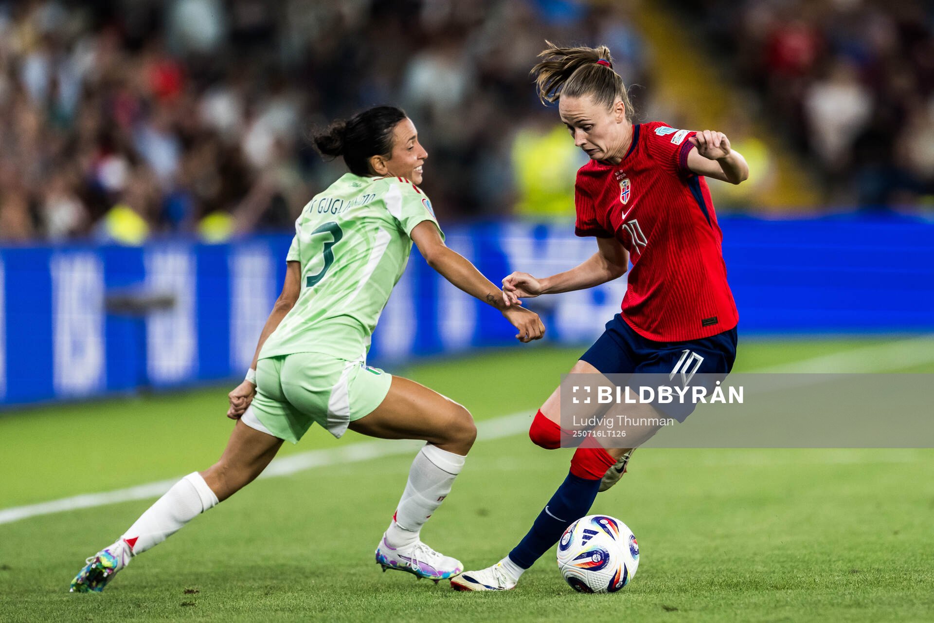 Lucia Di Guglielmo of Italy and Caroline Graham Hansen of