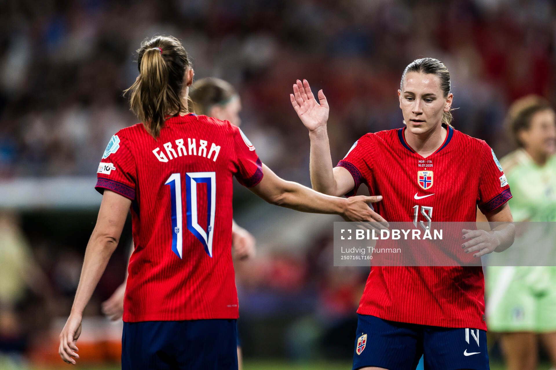 Caroline Graham Hansen and Elisabeth Terland of Norway