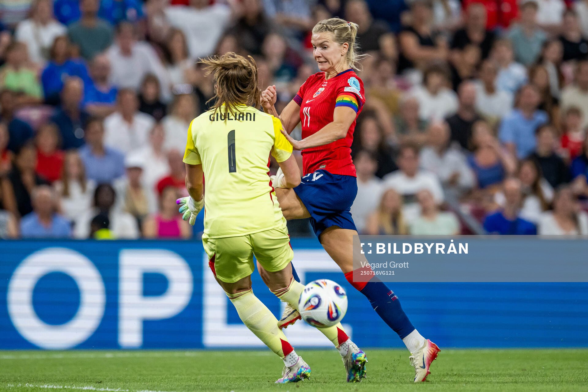 Ada Hegerberg of Norway scores the 1-1 goal past goalkeeper