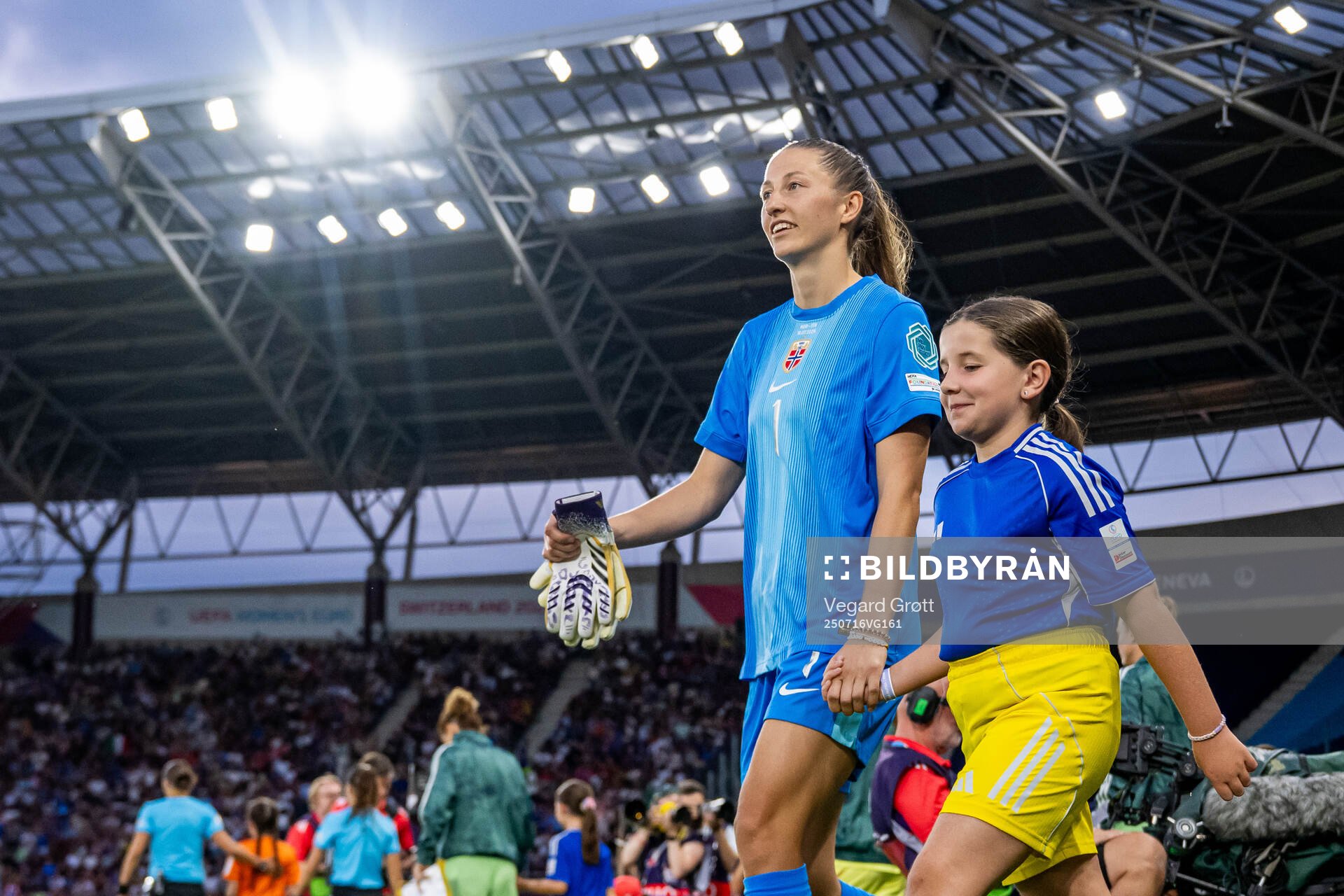 Goalkeeper Cecilie Fiskerstrand of Norway enters the pitch