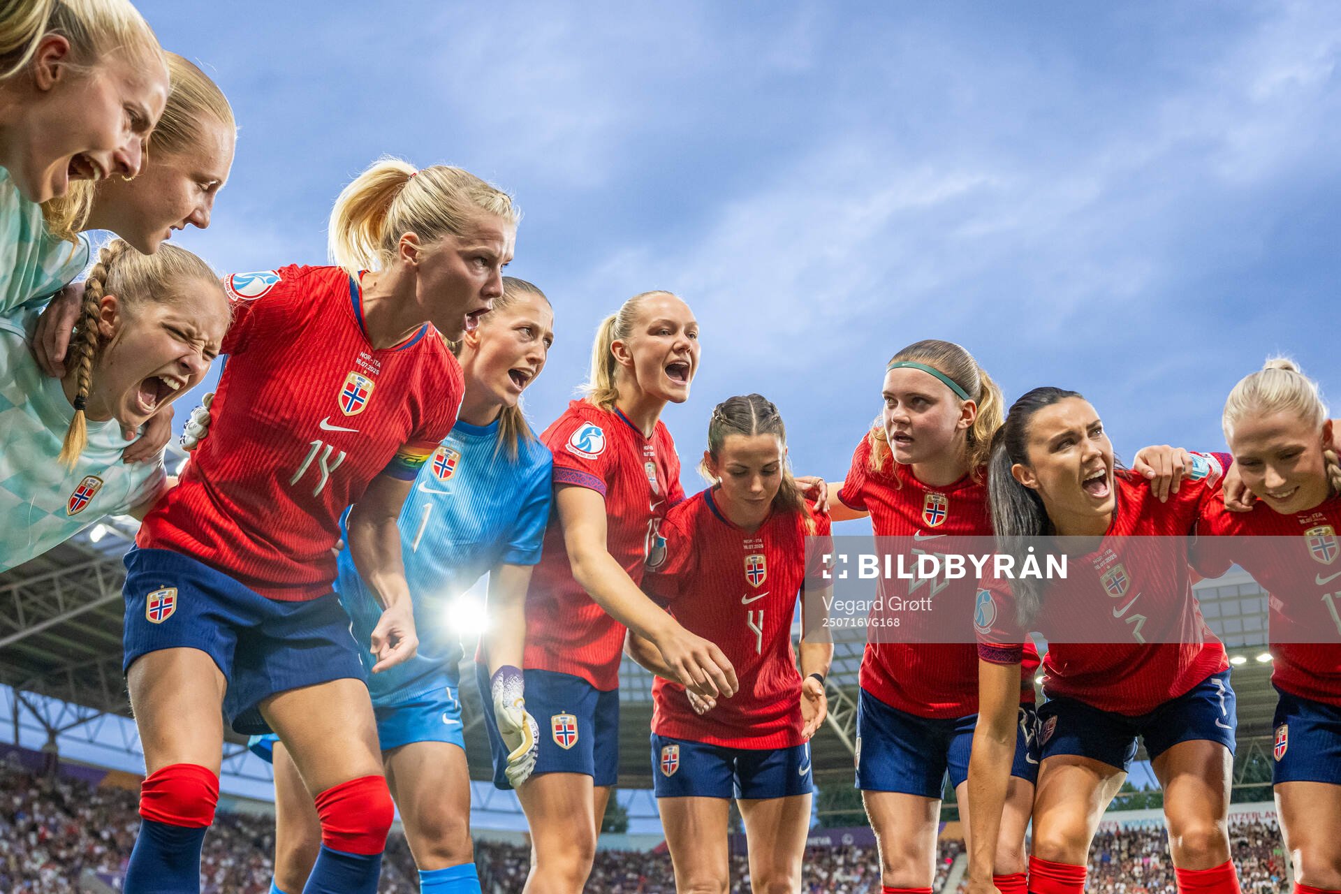 Goalkeeper Aurora Mikalsen, Ada Hegerberg, goalkeeper