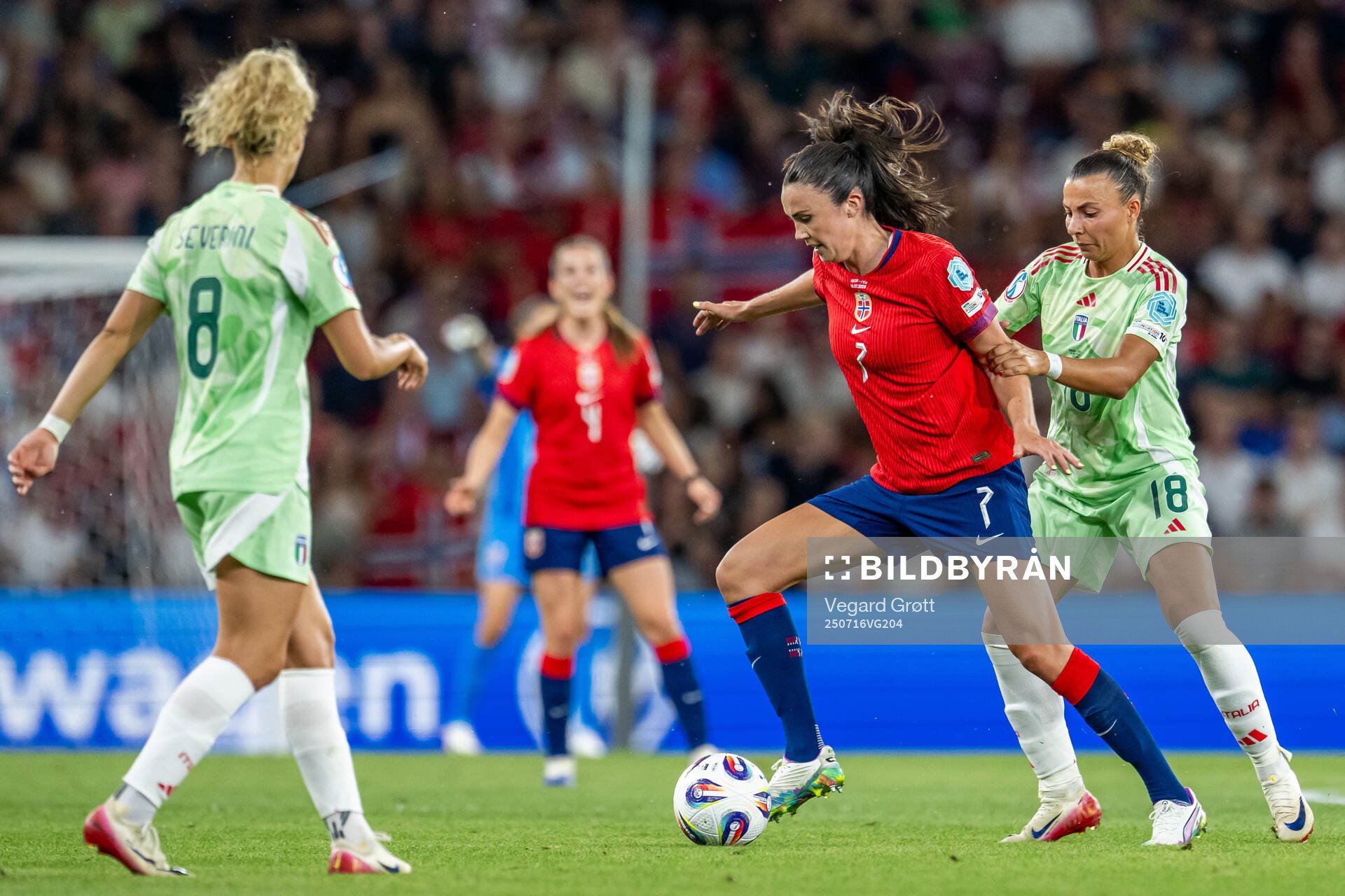 Ingrid Syrstad Engen of Norway and Arianna Caruso of Italy
