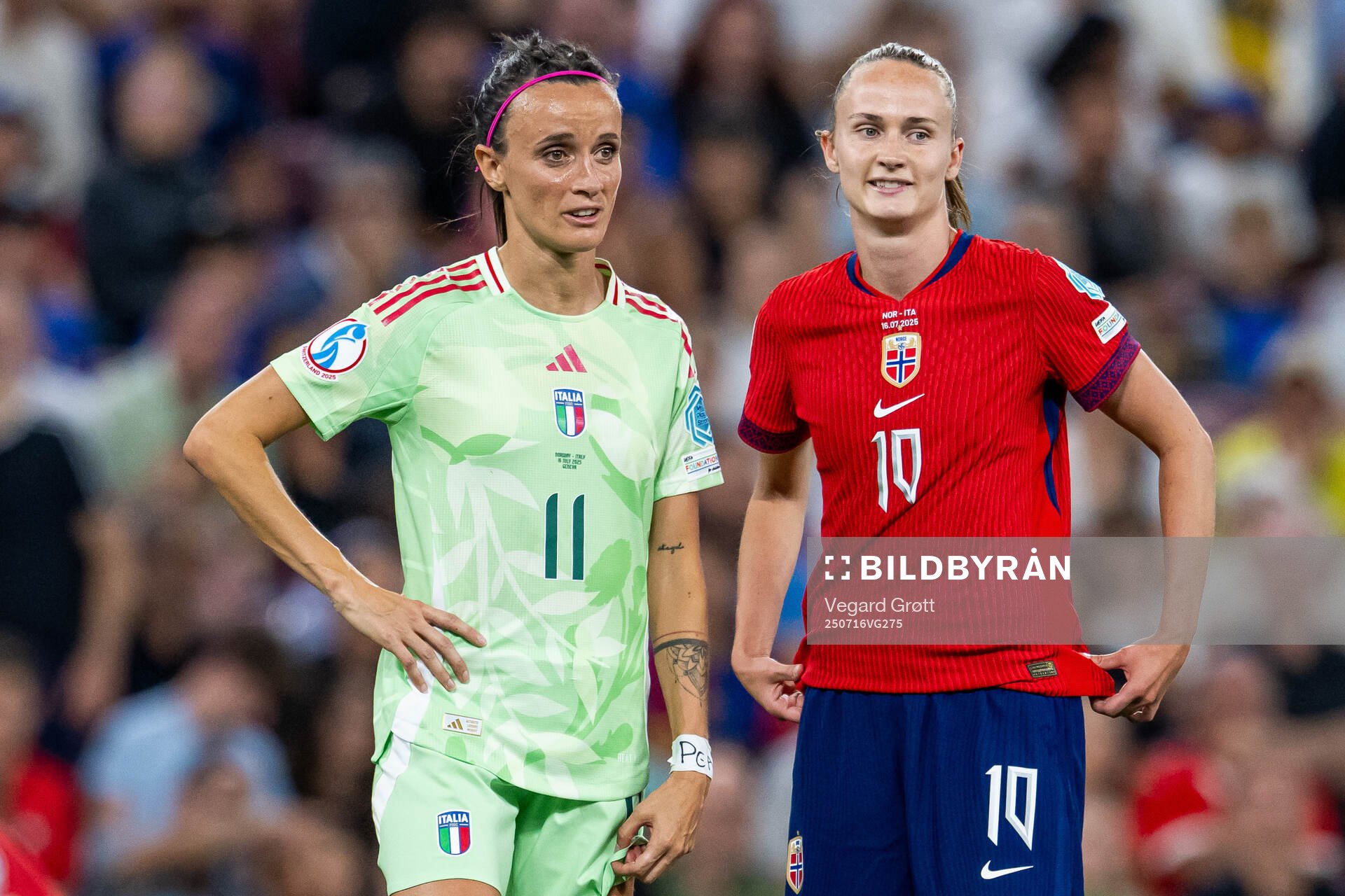 Barbara Bonansea of Italy and Caroline Graham Hansen of