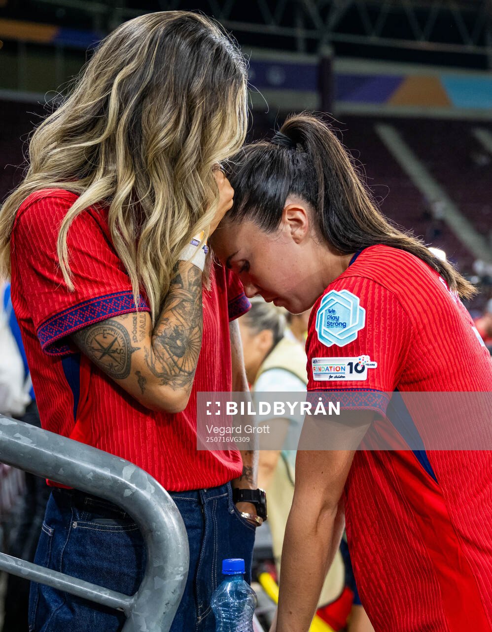Ingrid Syrstad Engen of Norway with her girlfriend María