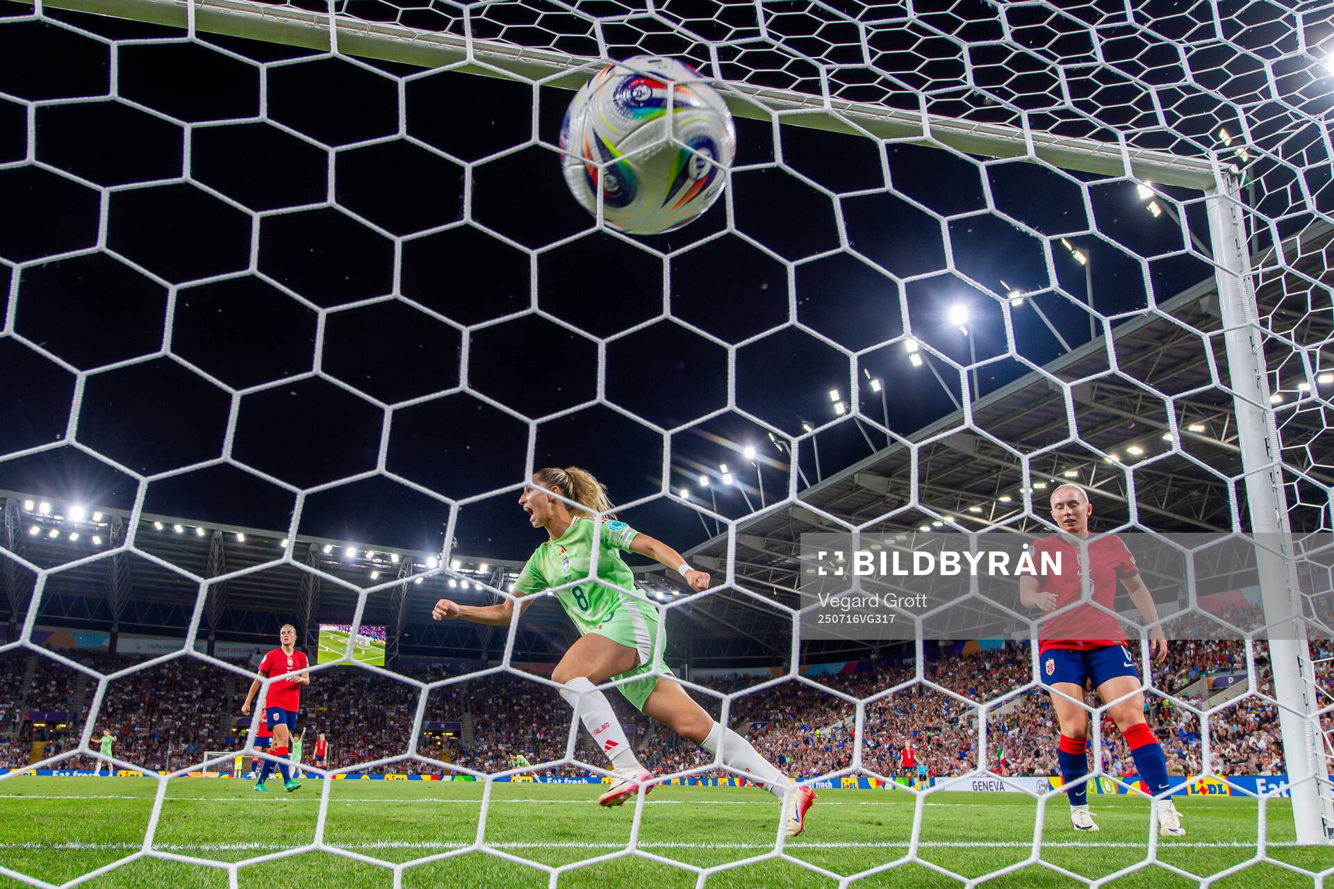 Emma Severini of Italy celebrates while Thea Bjelde of