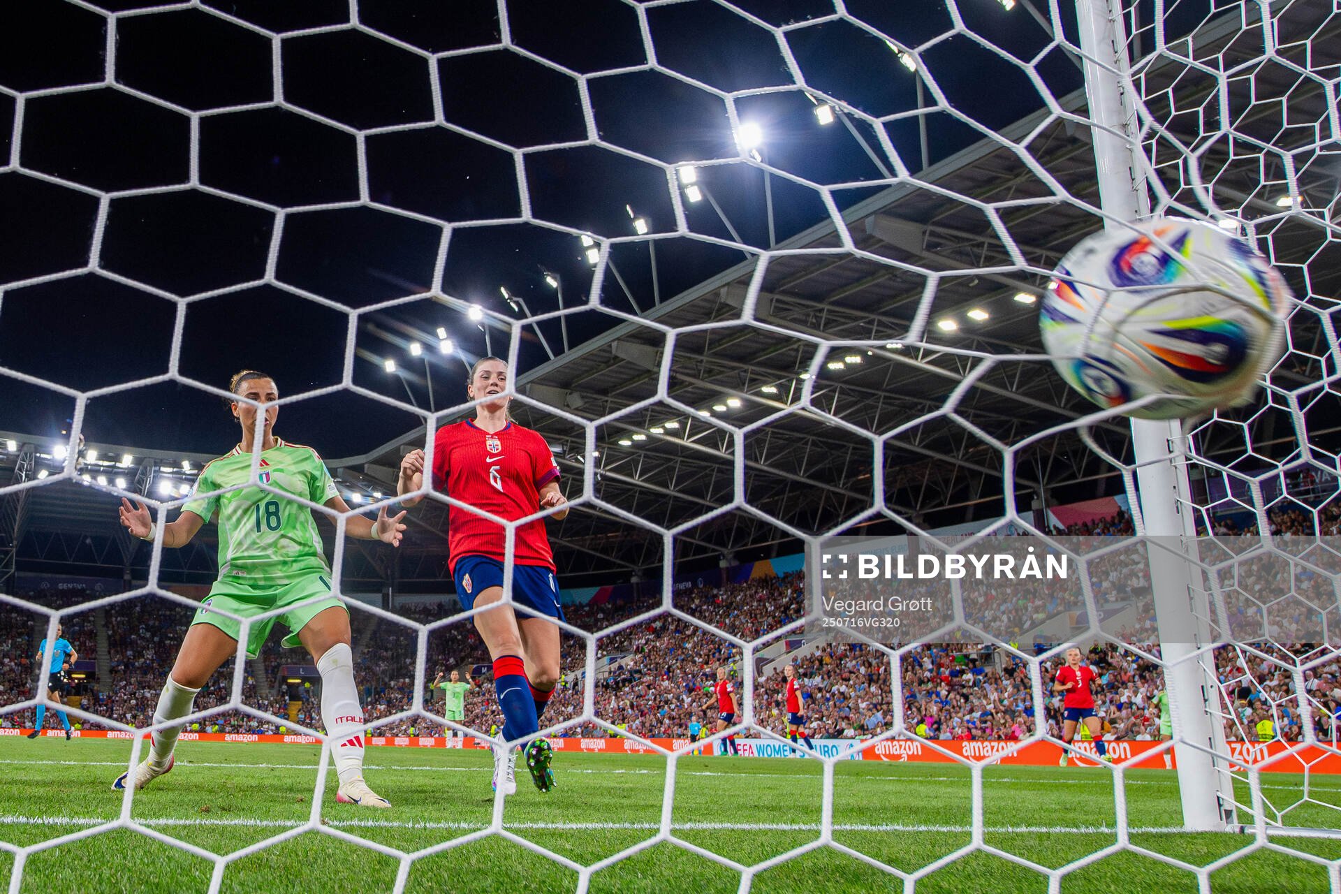 Arianna Caruso of Italy and Maren Mjelde of Norway look