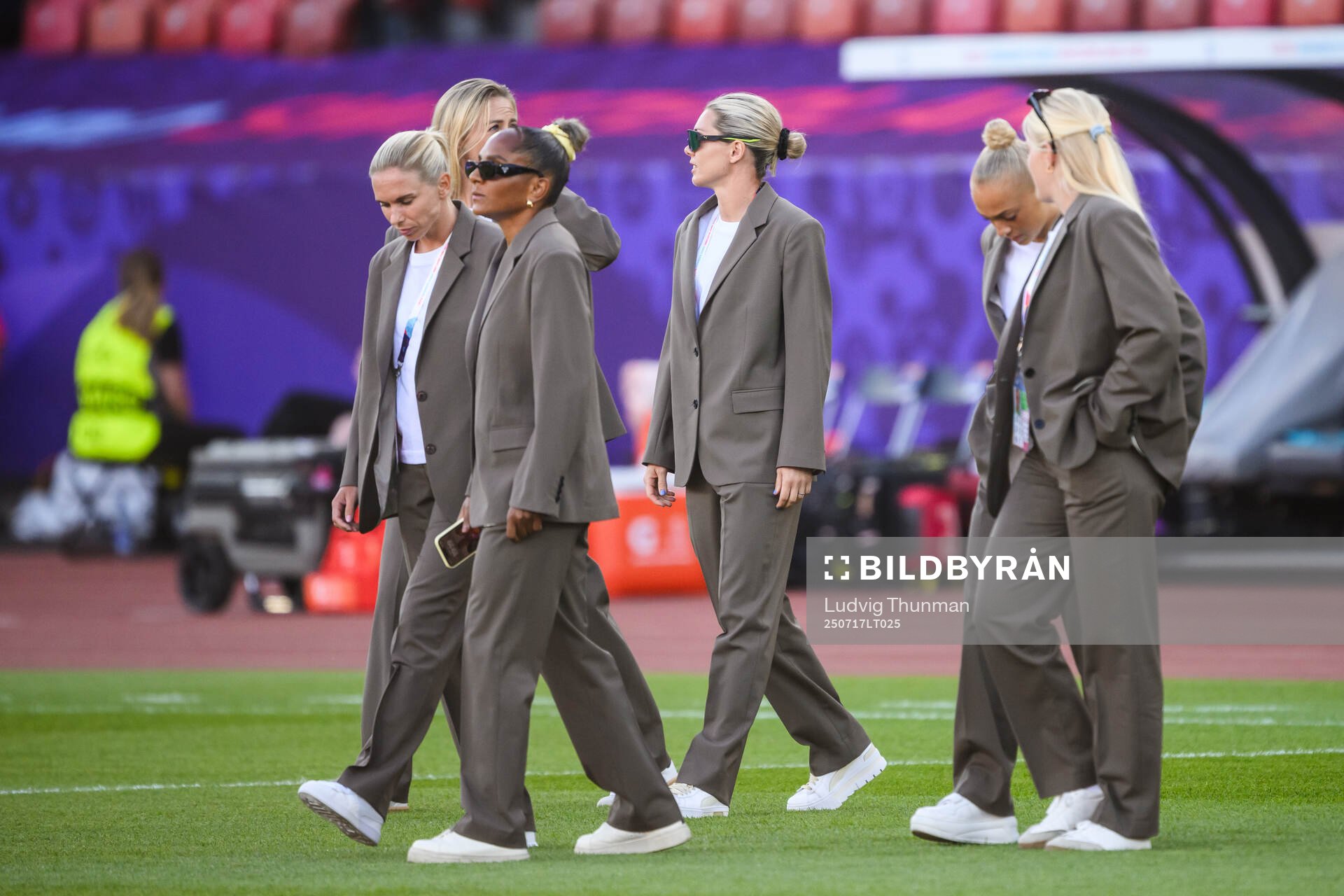 Jonna Andersson, Madelen Janogy,  goalkeeper Jennifer Falk,