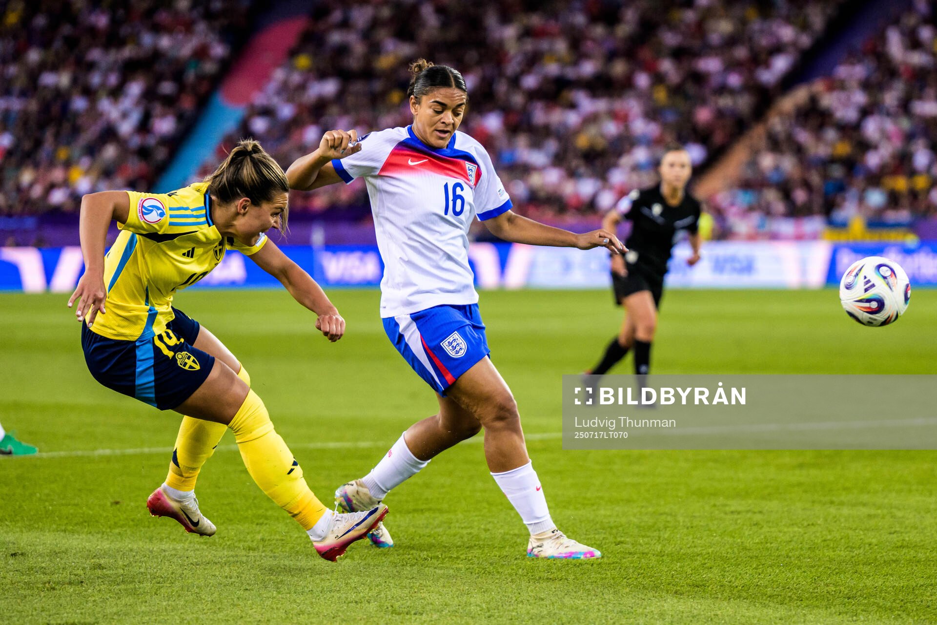 Johanna Rytting Kaneryd of Sweden and Jessica Carter of