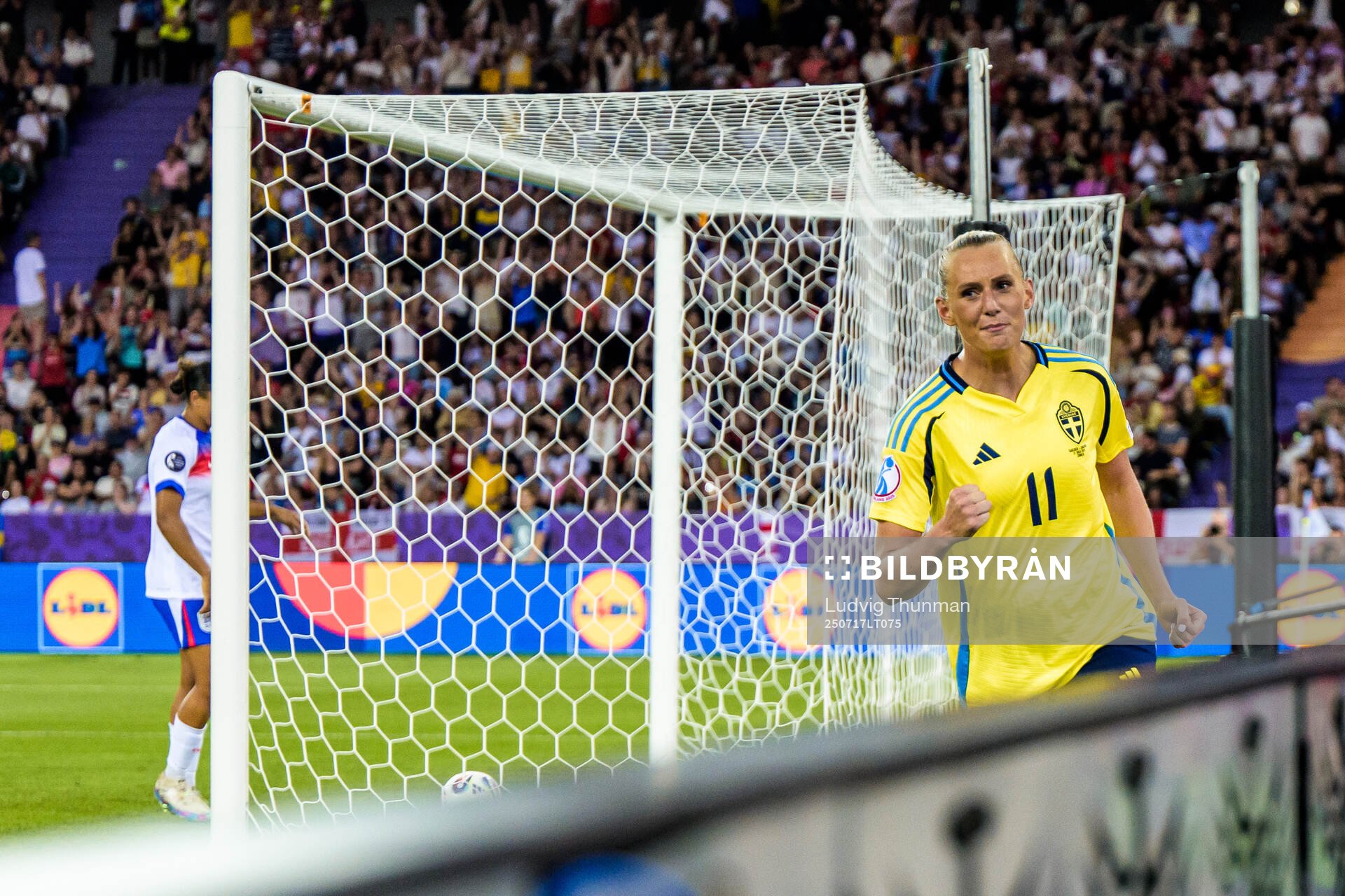Stina Blackstenius of Sweden celebrates