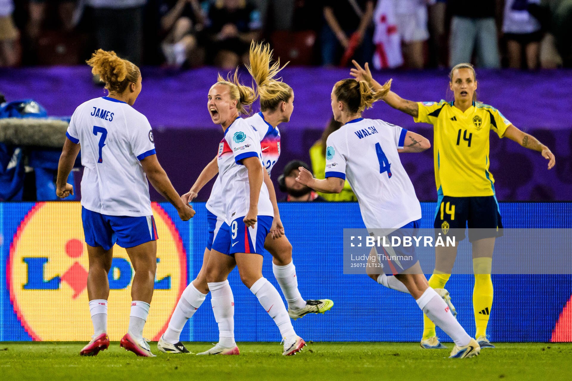 Players of England celebrate