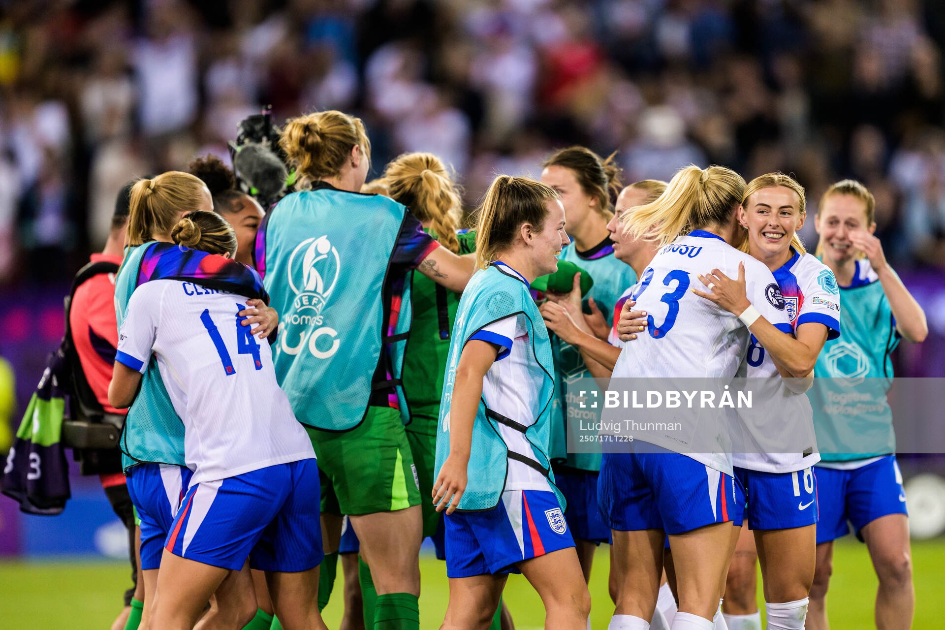Players of England celebrate