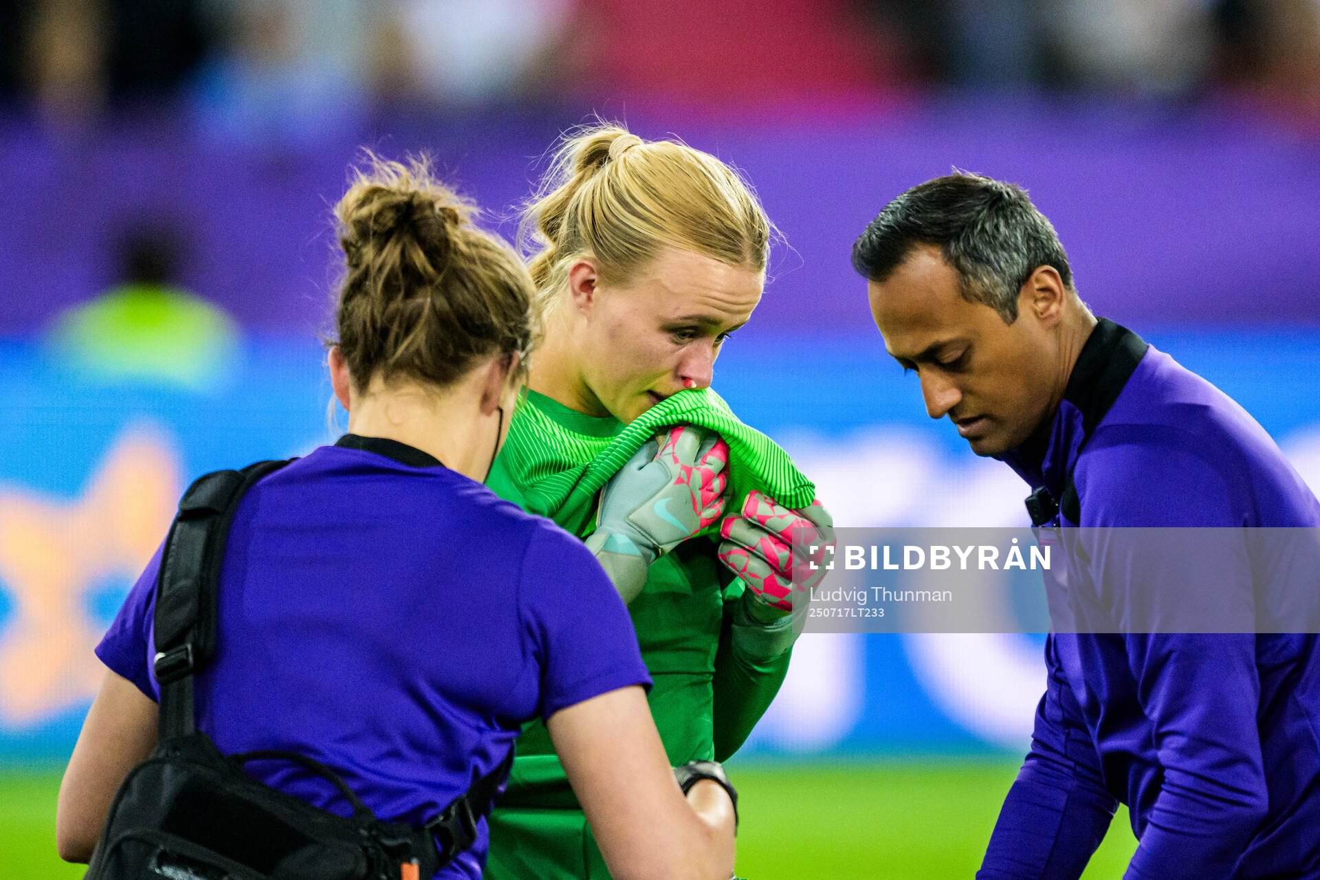 Goalkeeper Hannah Hampton of England