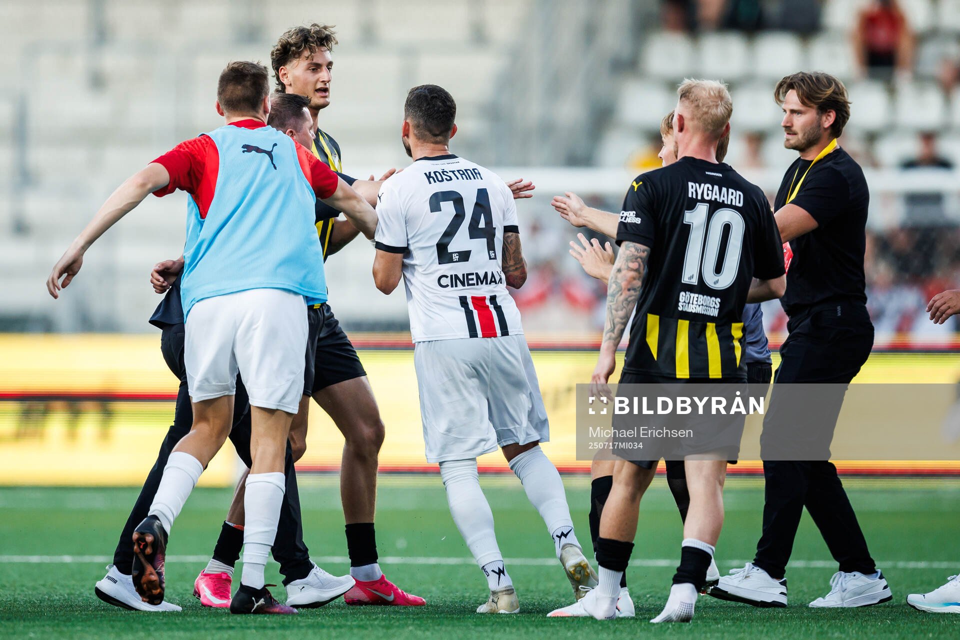 Silas Andersen of Häcken and Kristian Kostrna of Spartak