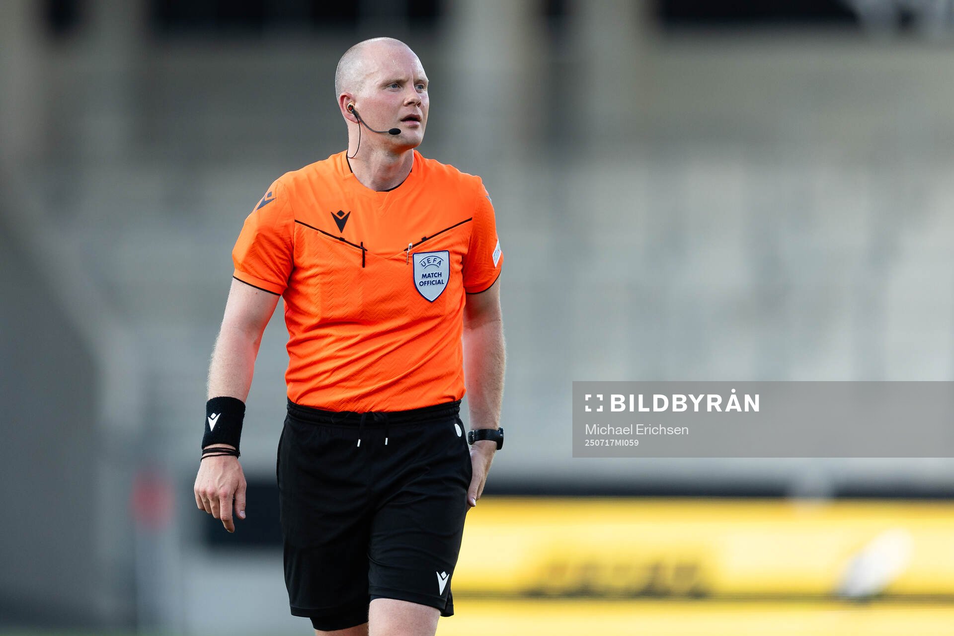 Referee Ivar Orri Kristjansson