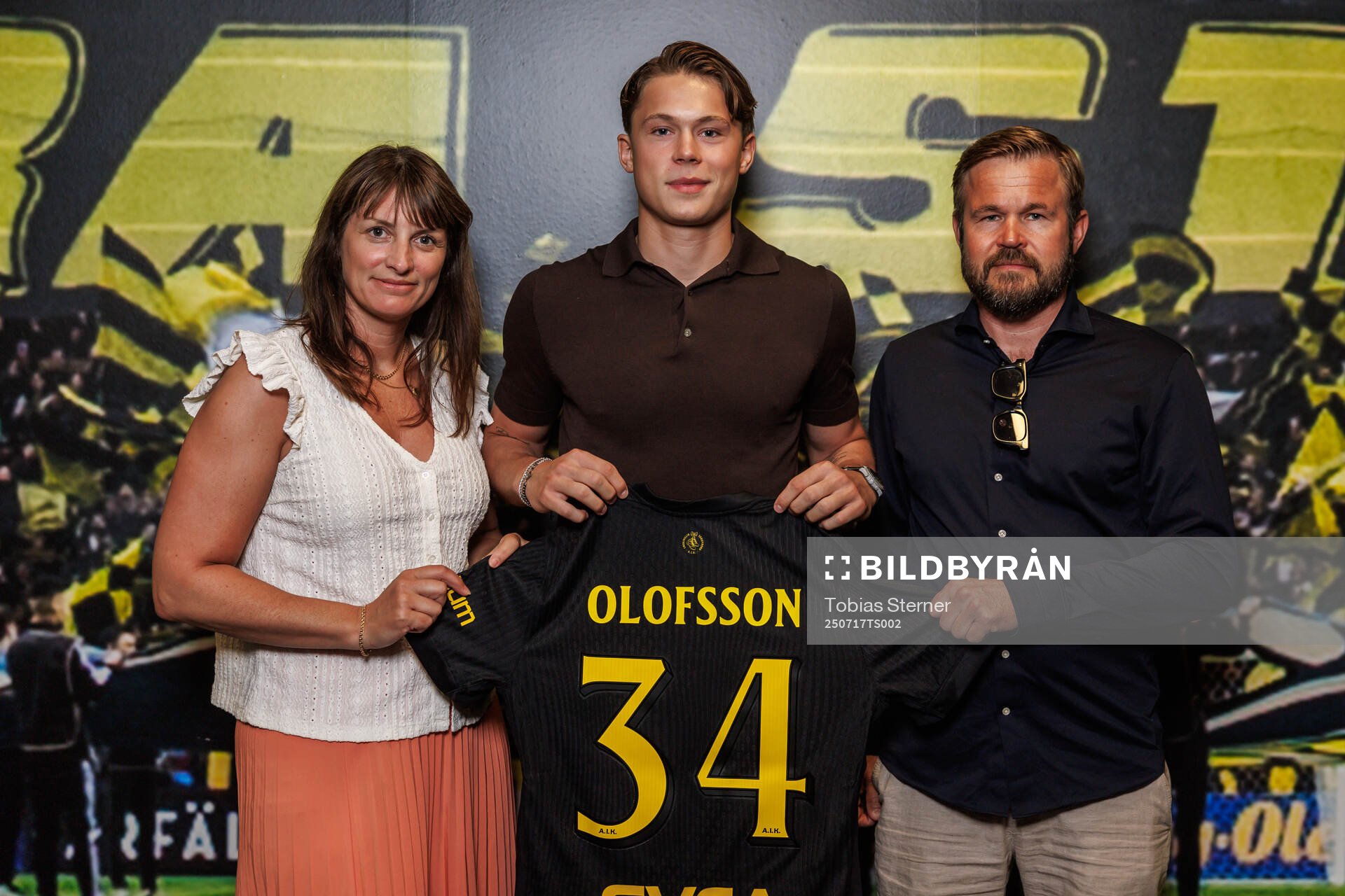 Wilmer Olofsson med familj i samband med att han