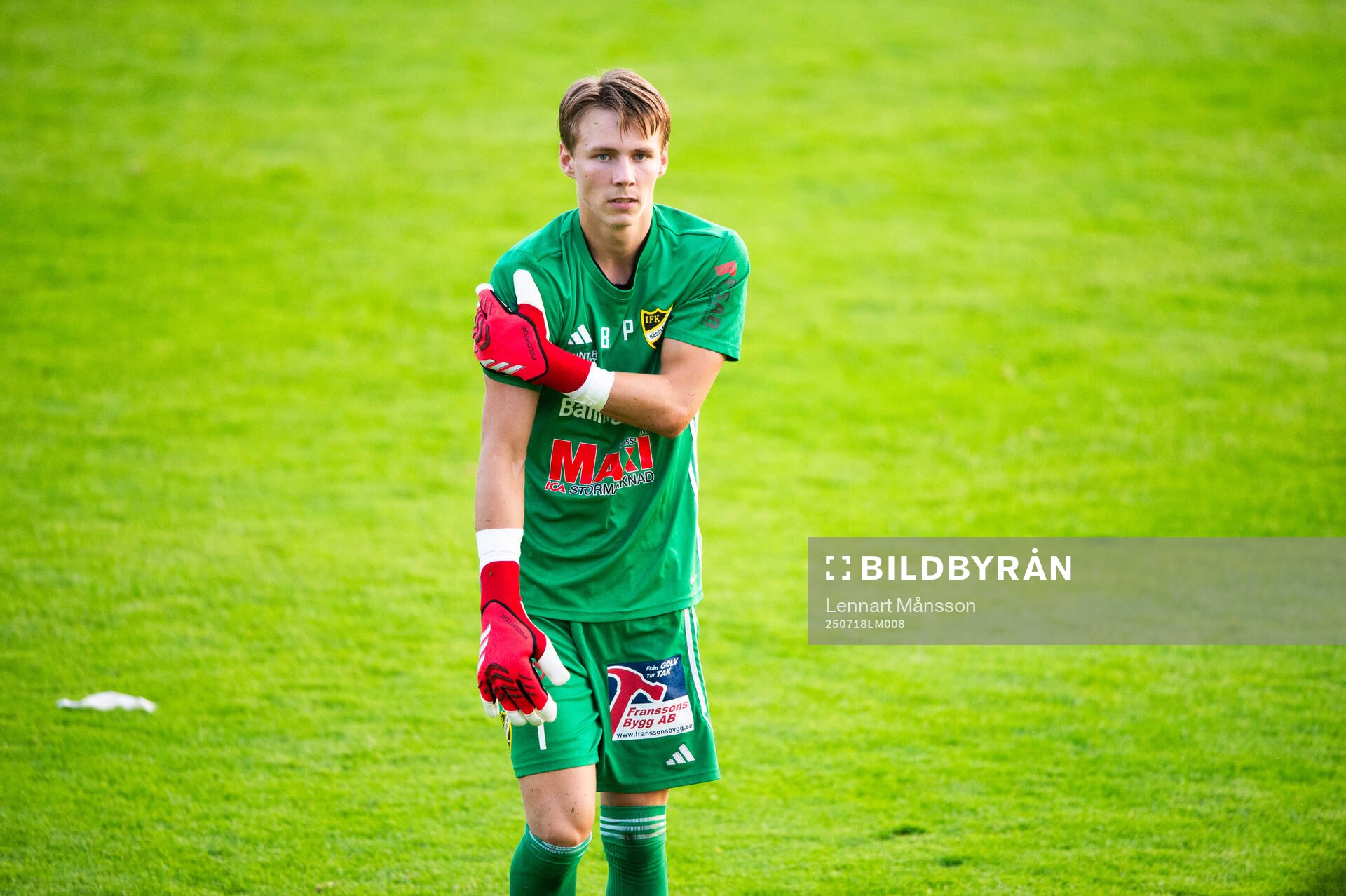 IFK Hässleholms målvakt Felix Persson skadade axeln i