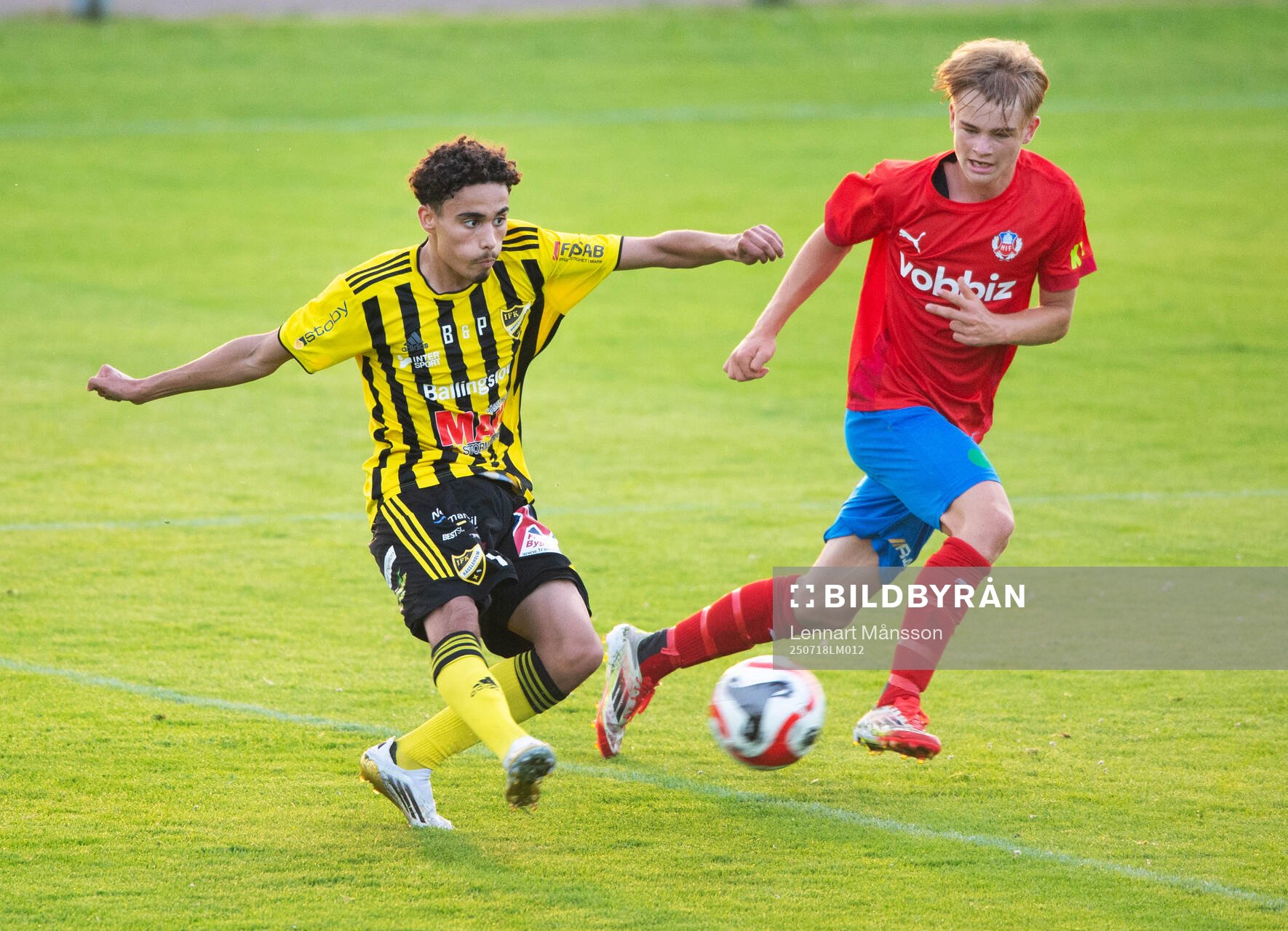 IFK Hässleholms Zidane (Zeidan) Sala skjuter måli matchen