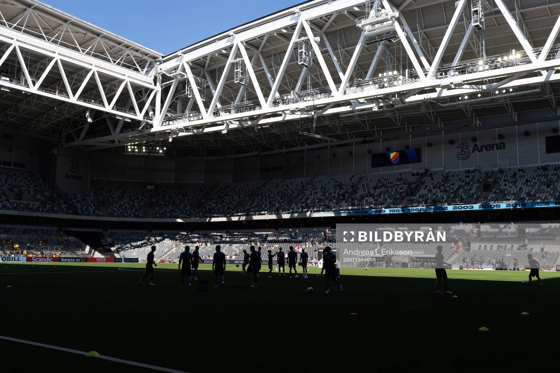 Djurgårdens spelare värmer upp