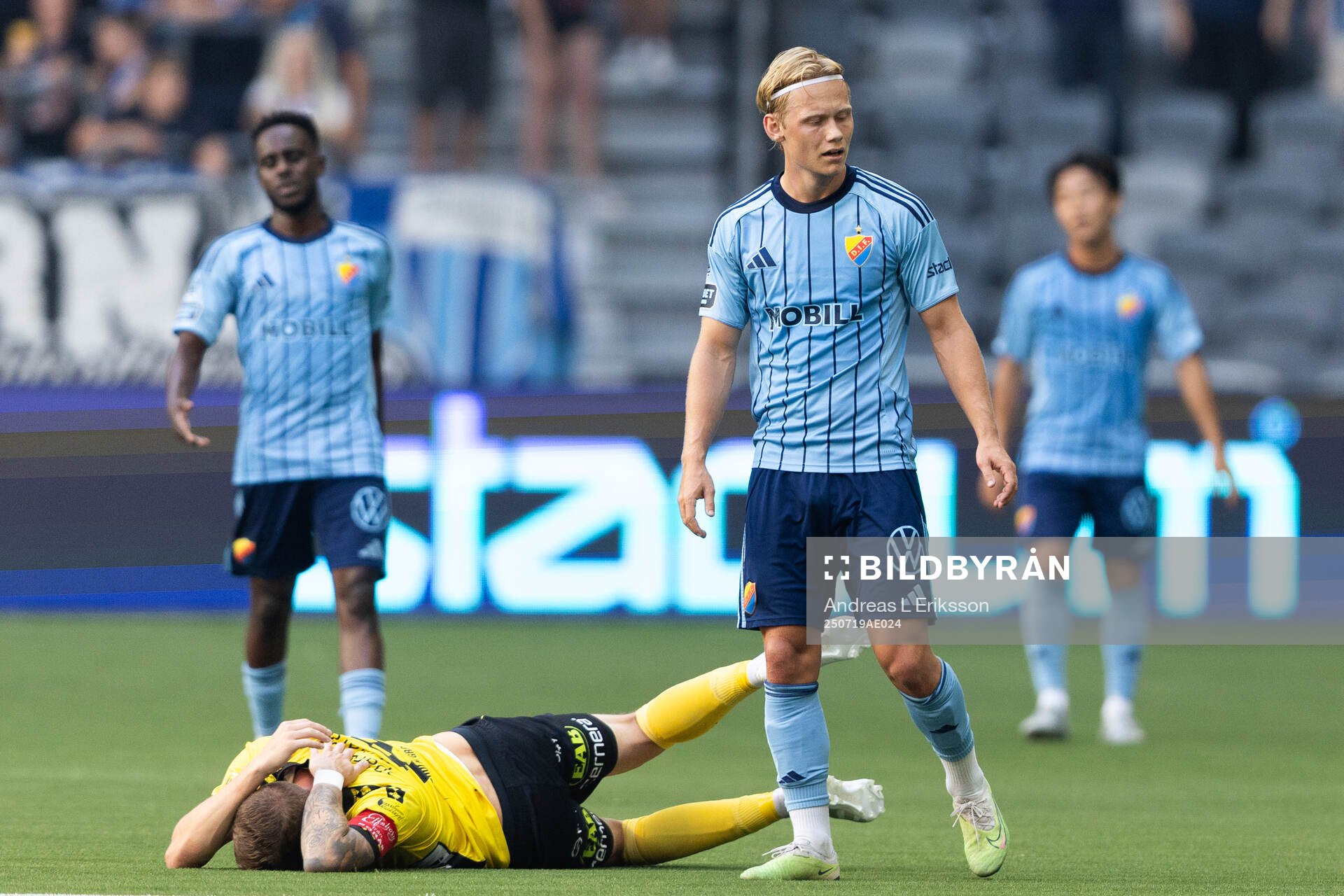 Elfsborgs Sebastian Holmen och Djurgårdens Tobias Gulliksen