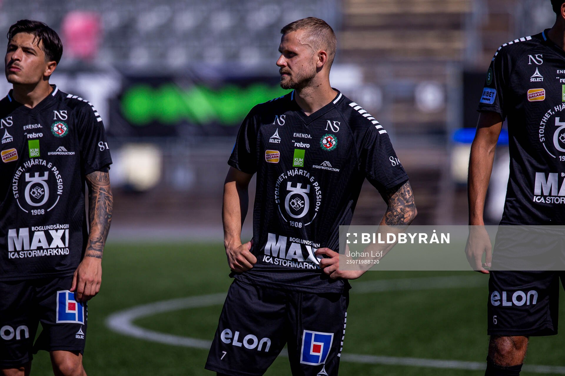 Örebros Erik Andersson innan fotbollsmatchen i Superettan