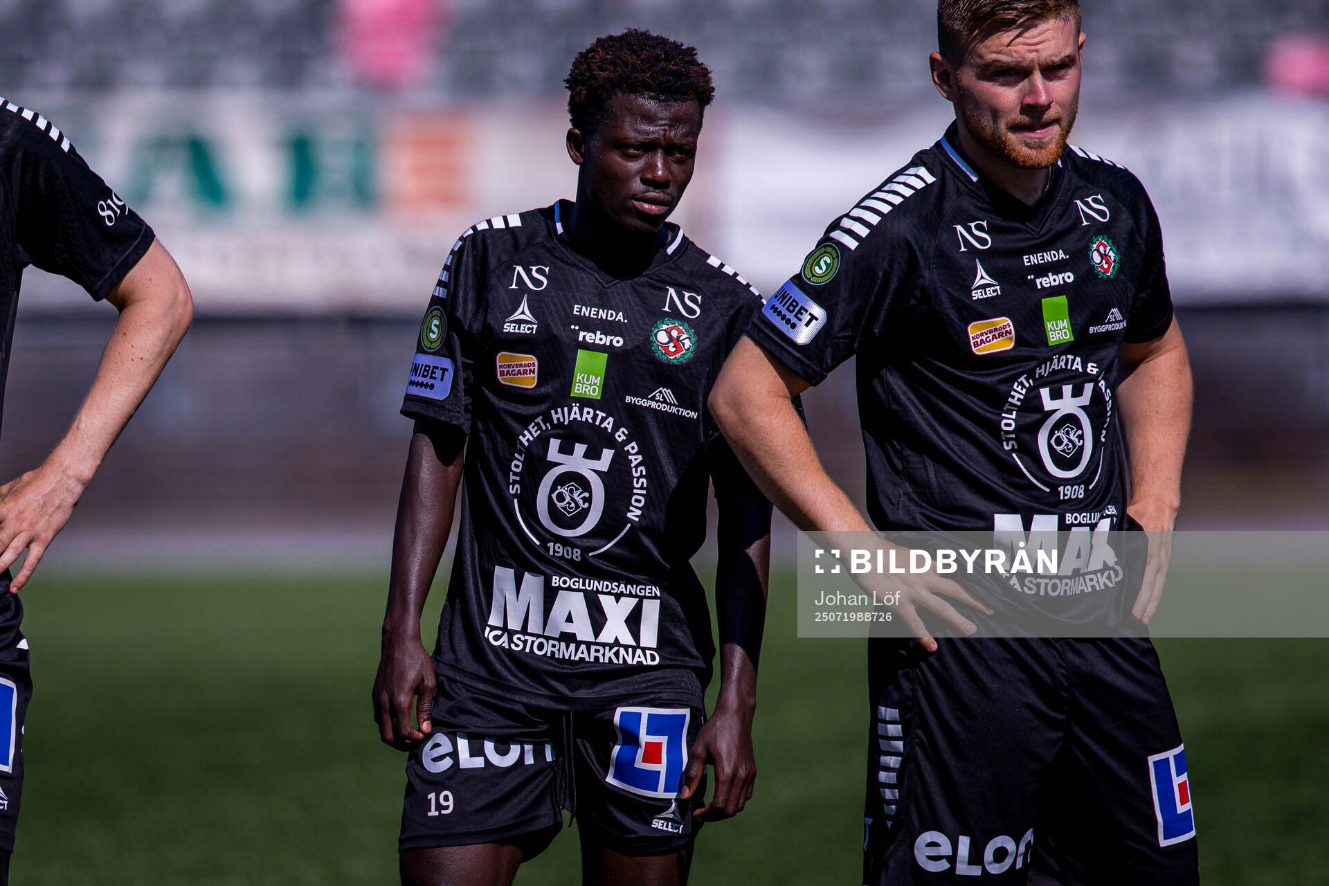 Örebros Blessing Asumang Dankwah innan fotbollsmatchen i
