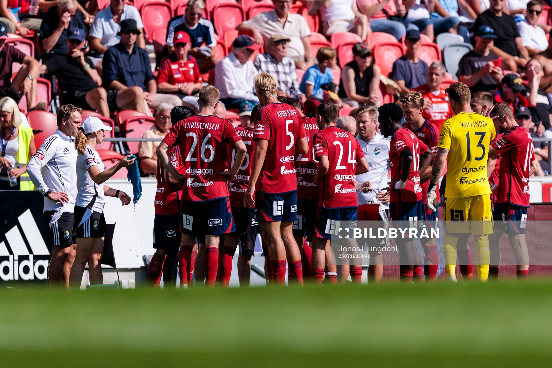 Östers spelare vid ett cooling break